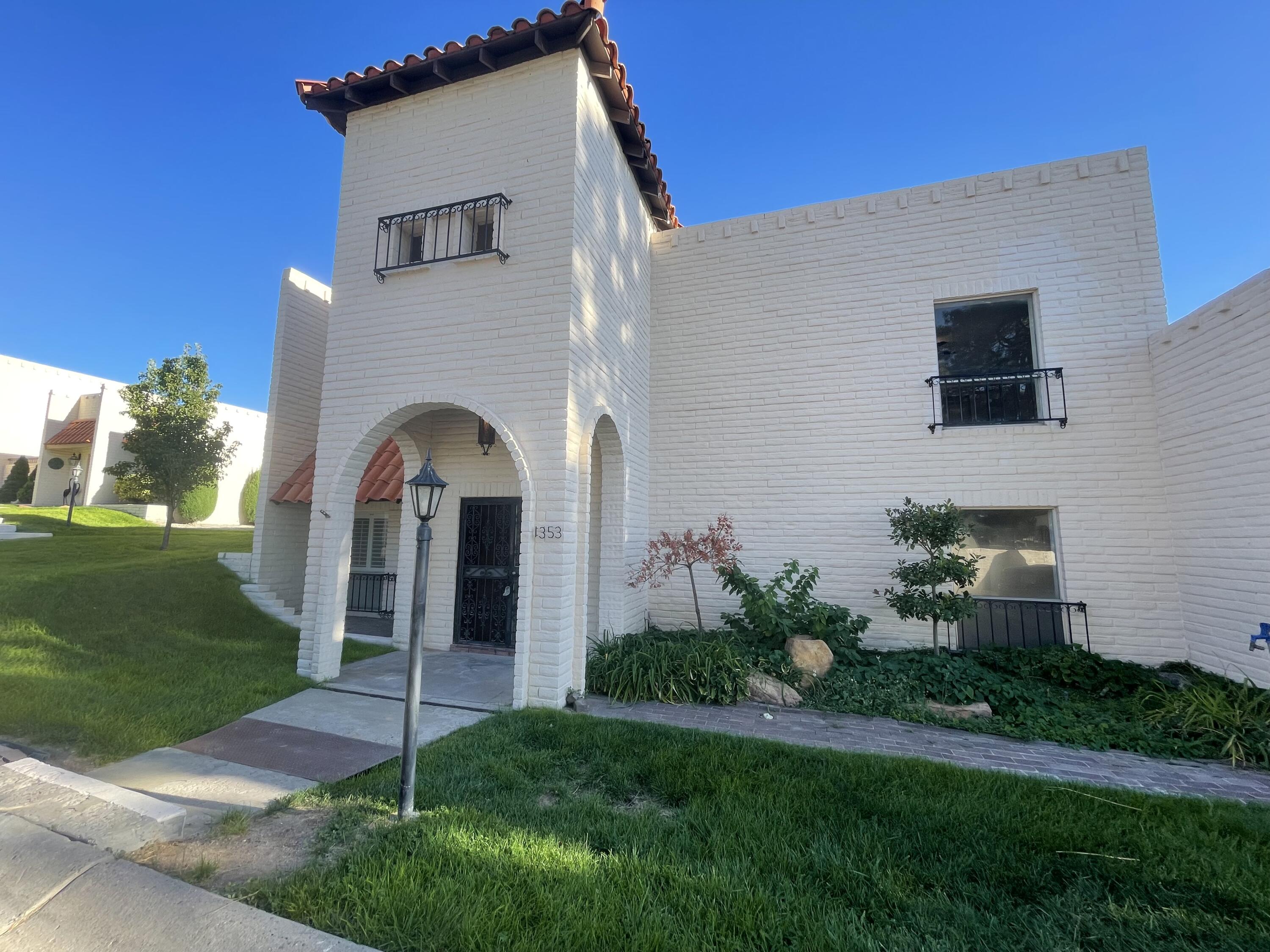 1353 Wagon Train Drive SE