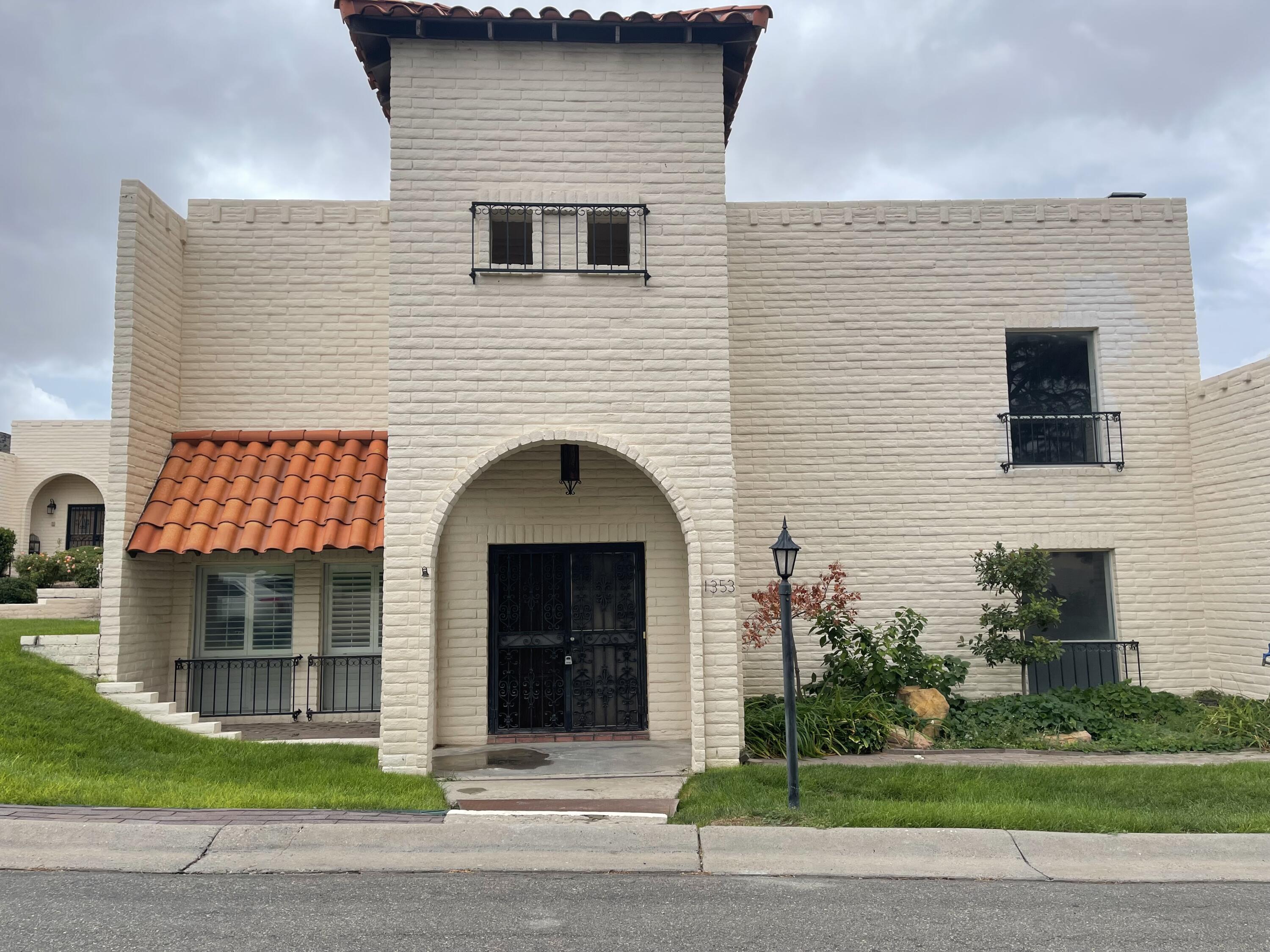 1353 Wagon Train Drive SE