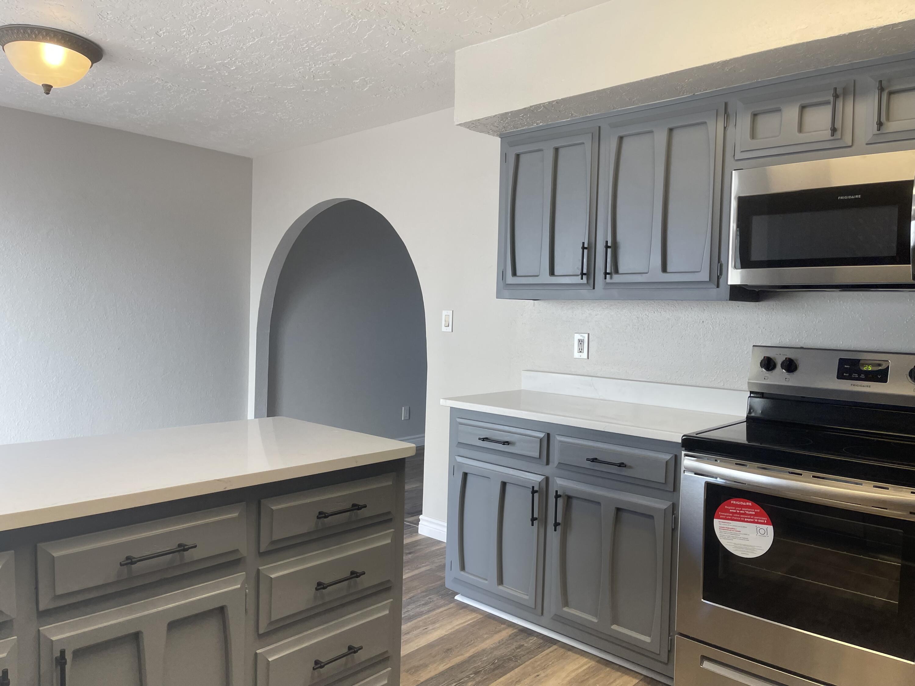 1353 Wagon Train Drive SE
