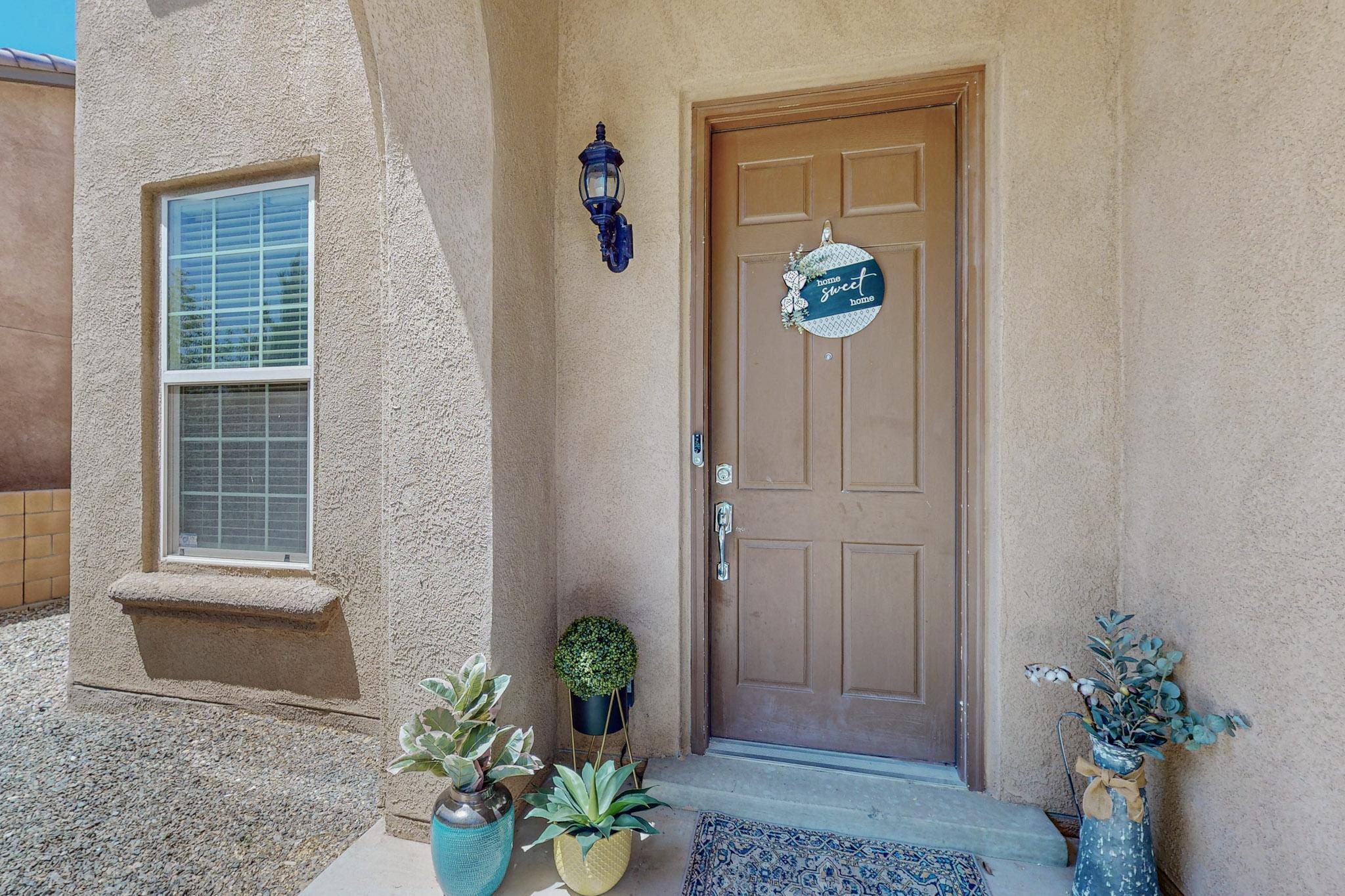 217 Paseo Vista Loop NE