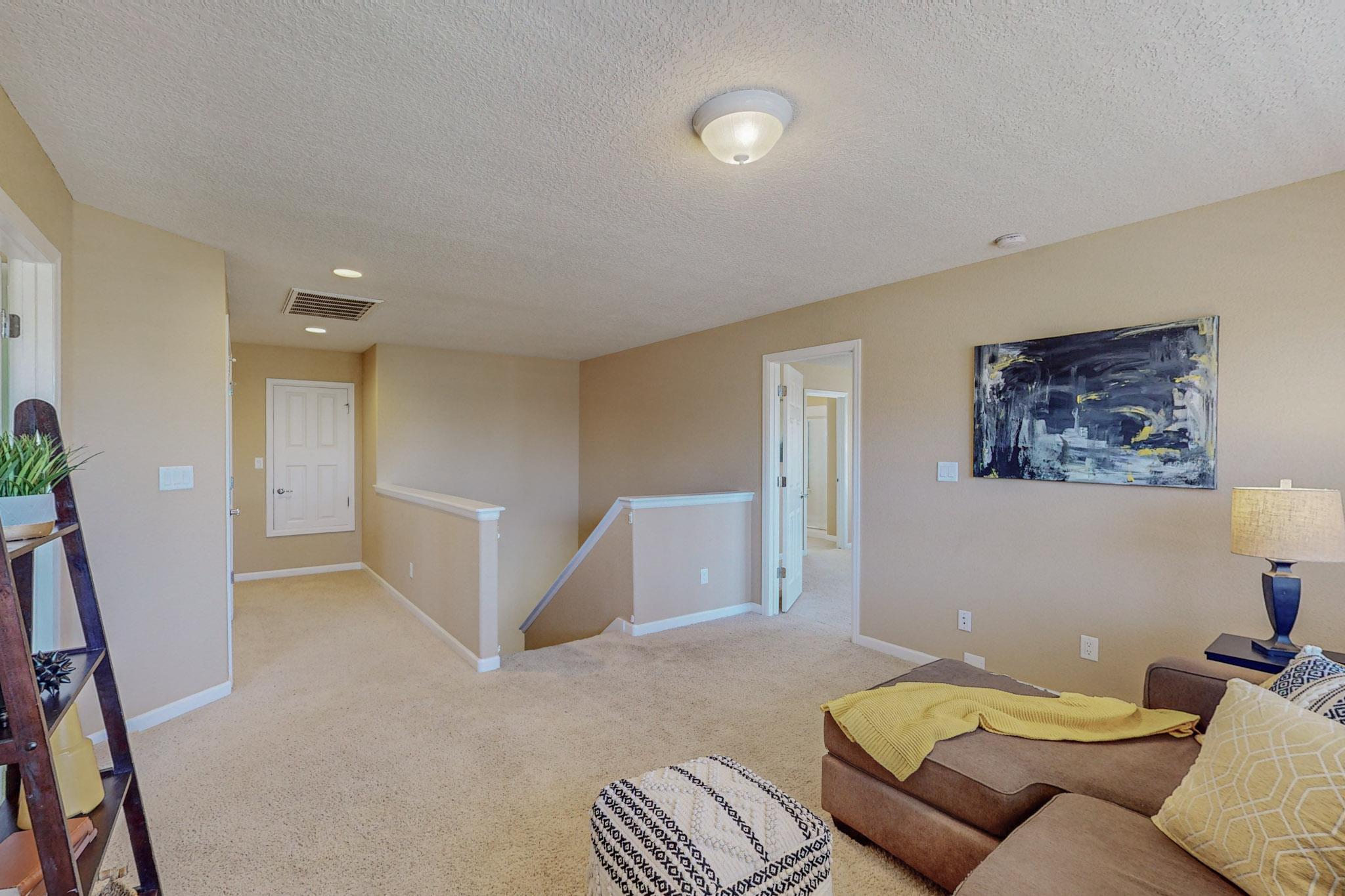 217 Paseo Vista Loop NE