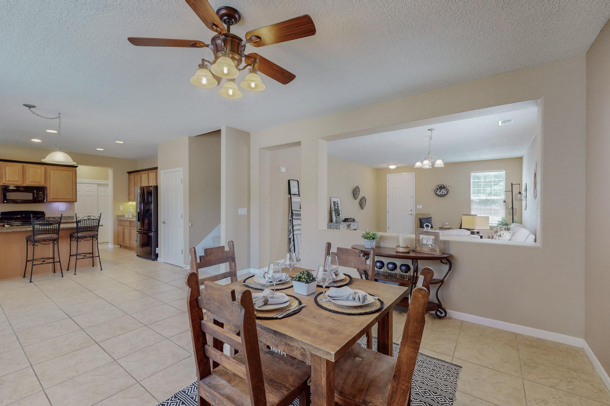 217 Paseo Vista Loop NE