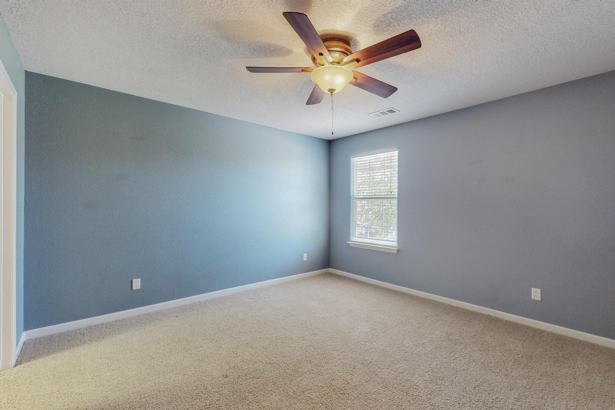217 Paseo Vista Loop NE
