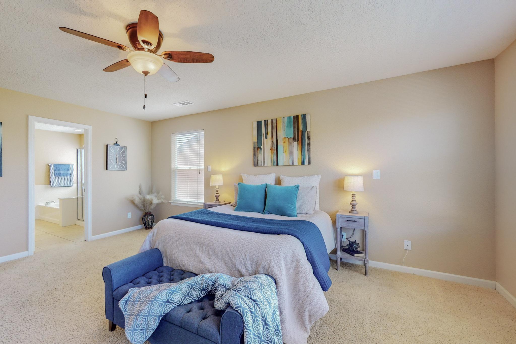 217 Paseo Vista Loop NE