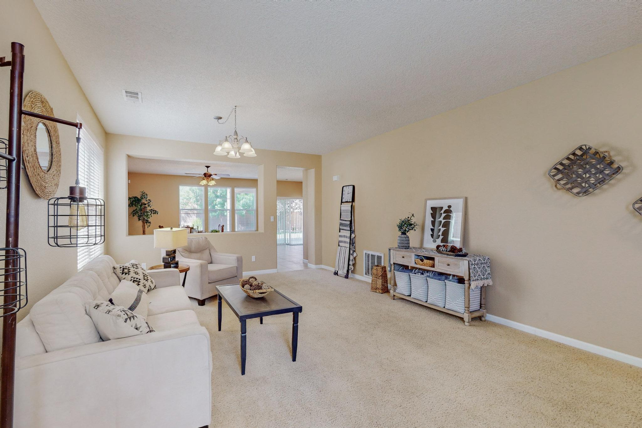 217 Paseo Vista Loop NE
