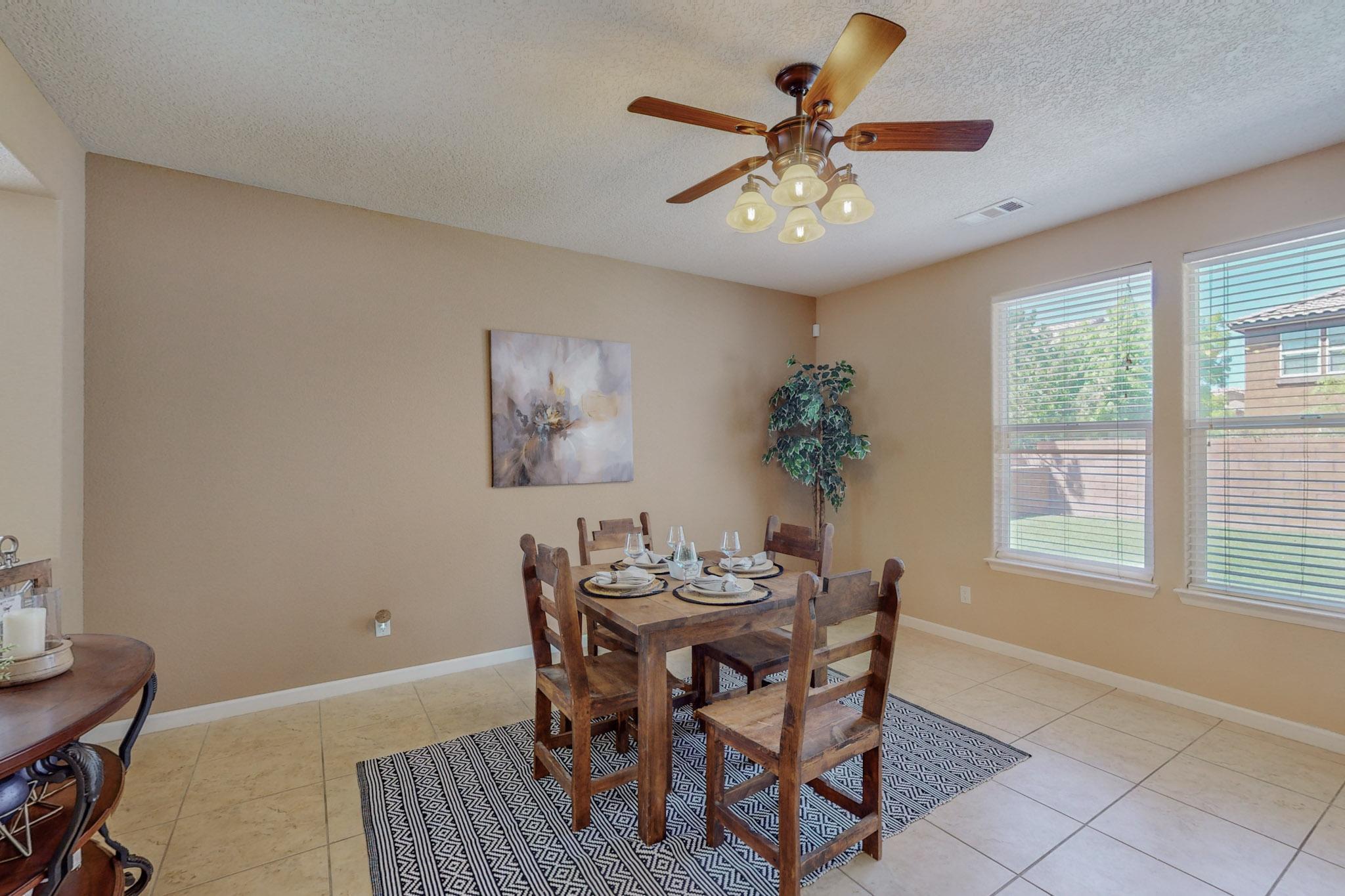 217 Paseo Vista Loop NE