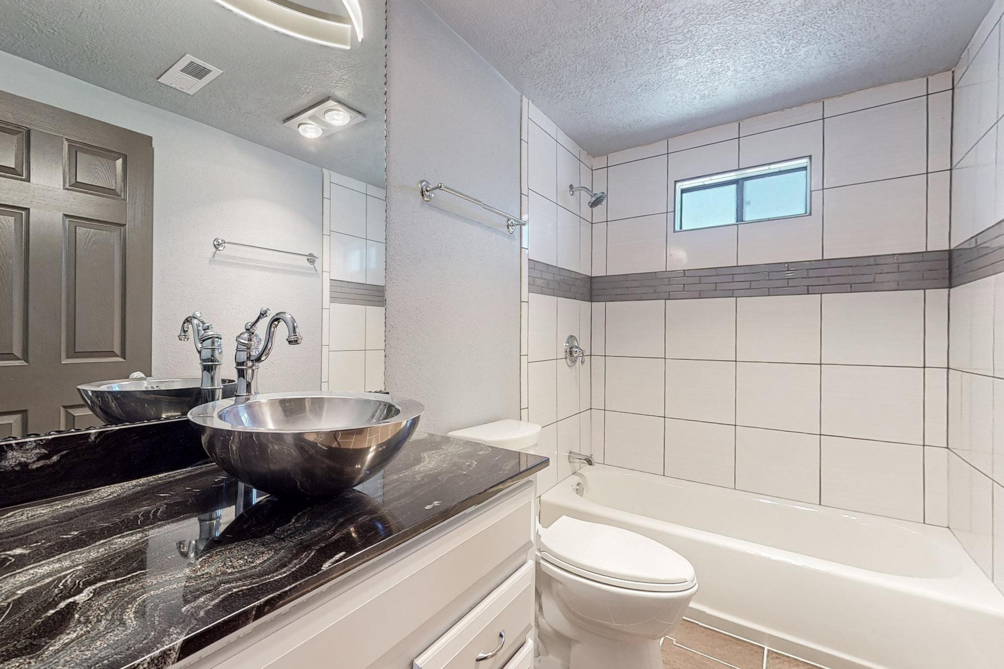 10416 Mountain Road NE