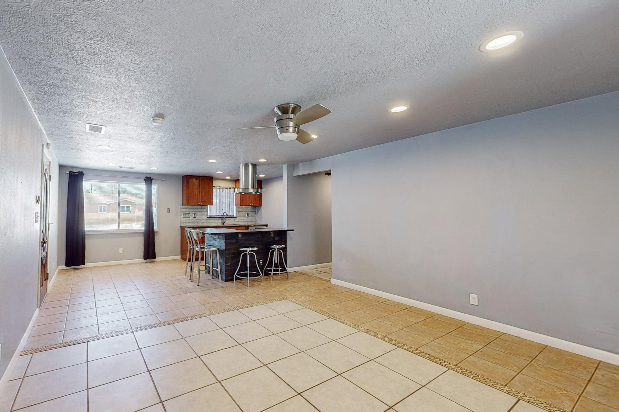 10416 Mountain Road NE