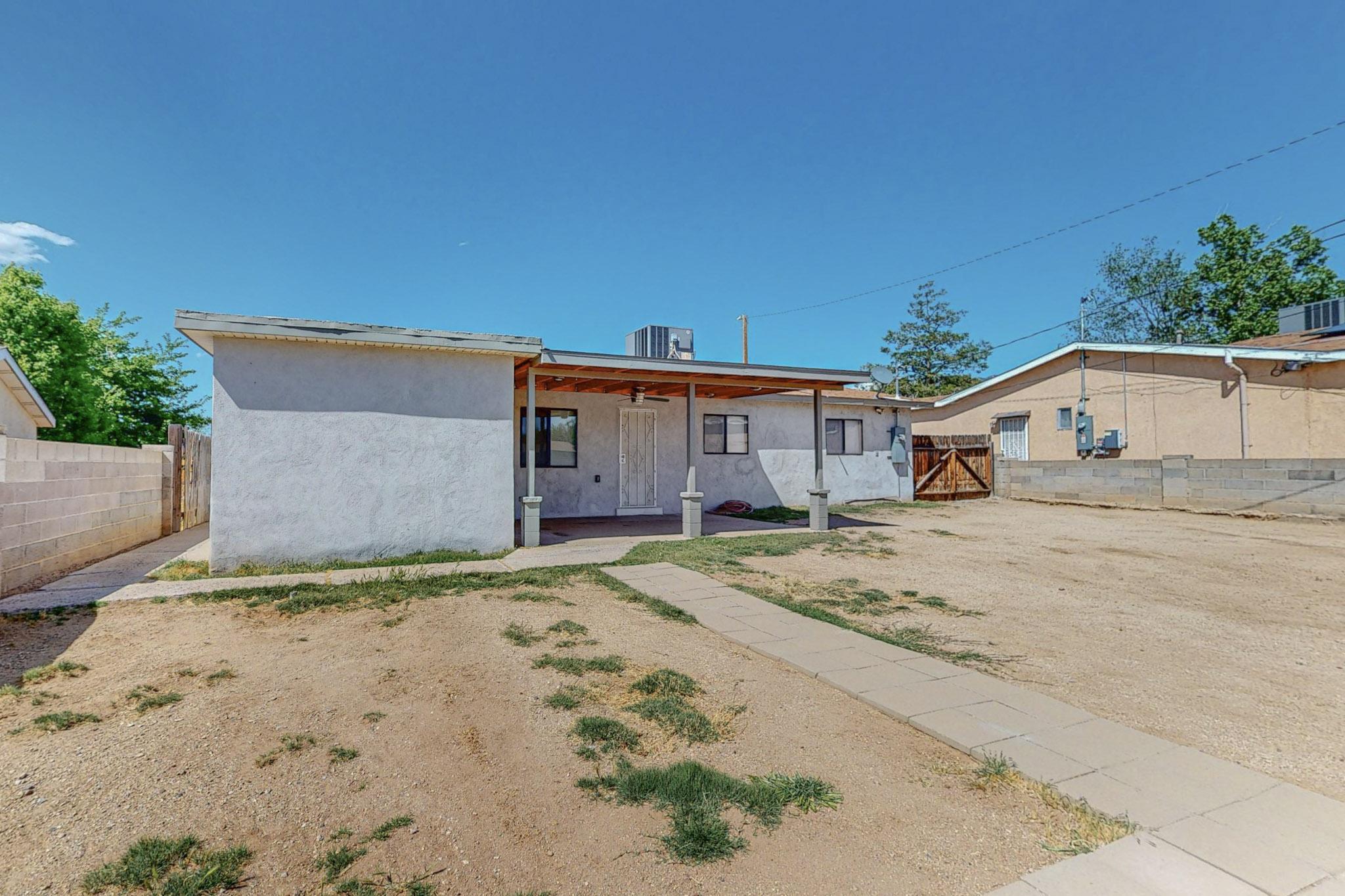 10416 Mountain Road NE