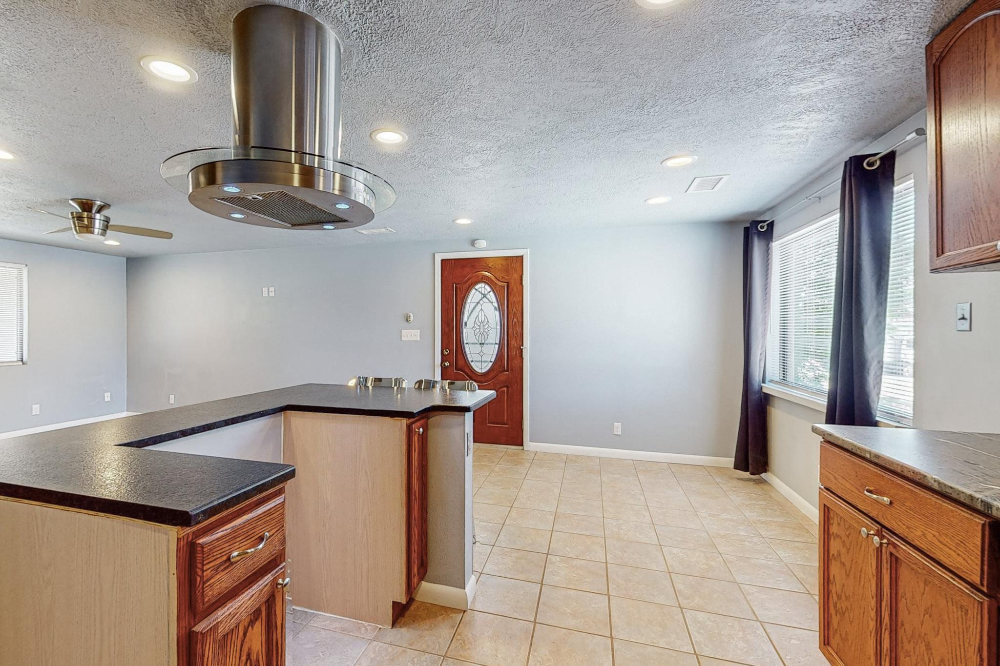 10416 Mountain Road NE