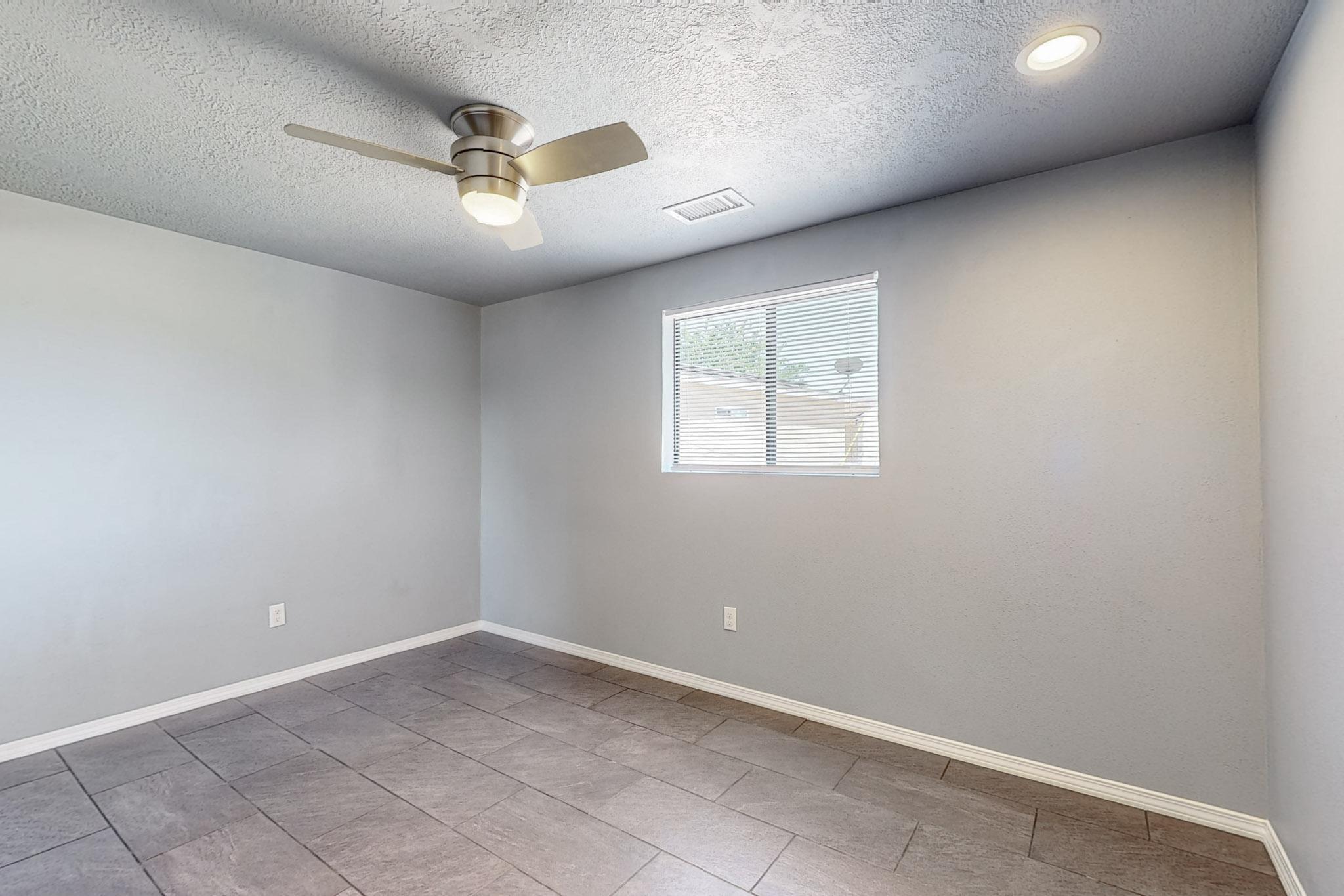 10416 Mountain Road NE