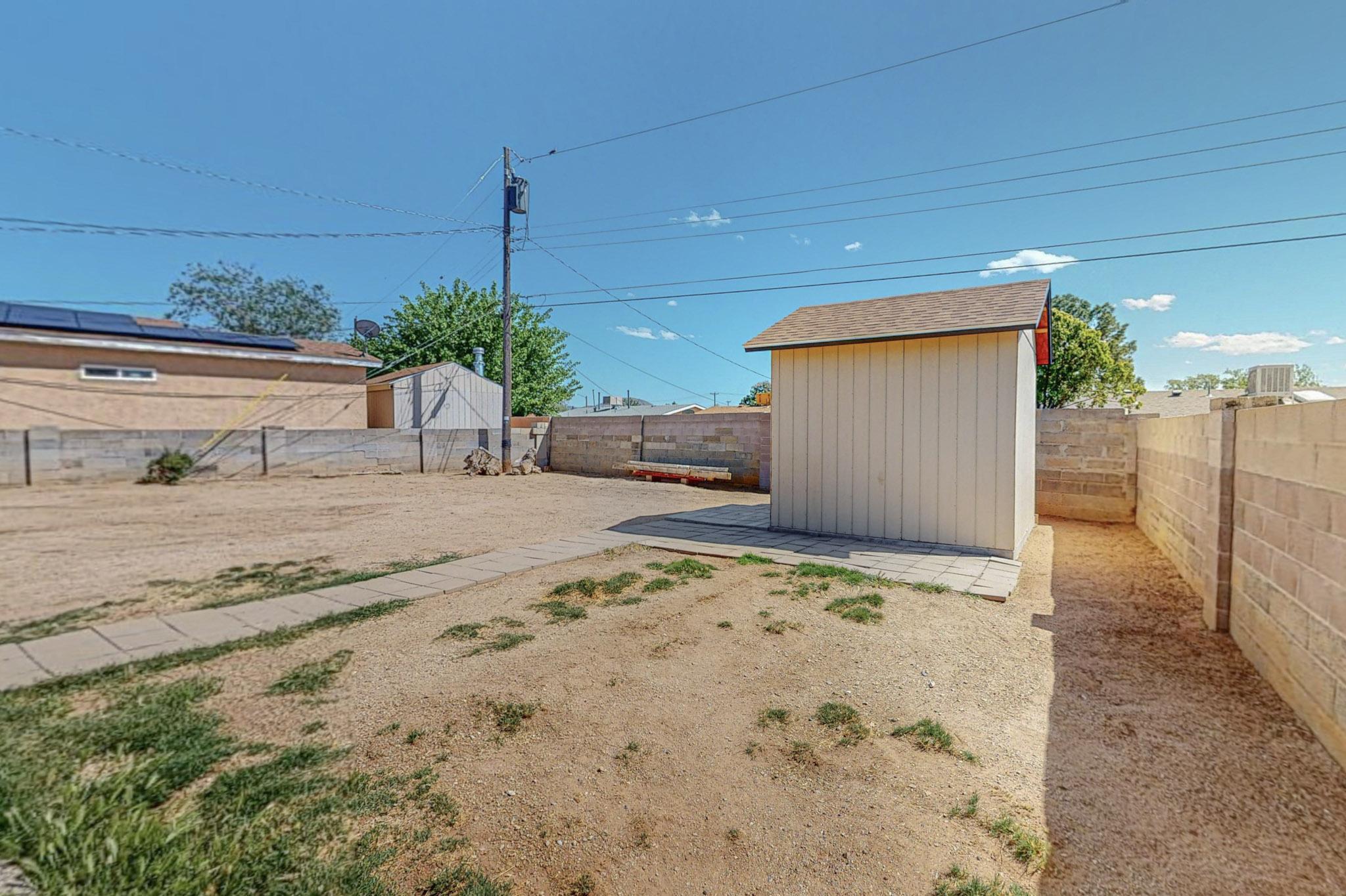 10416 Mountain Road NE