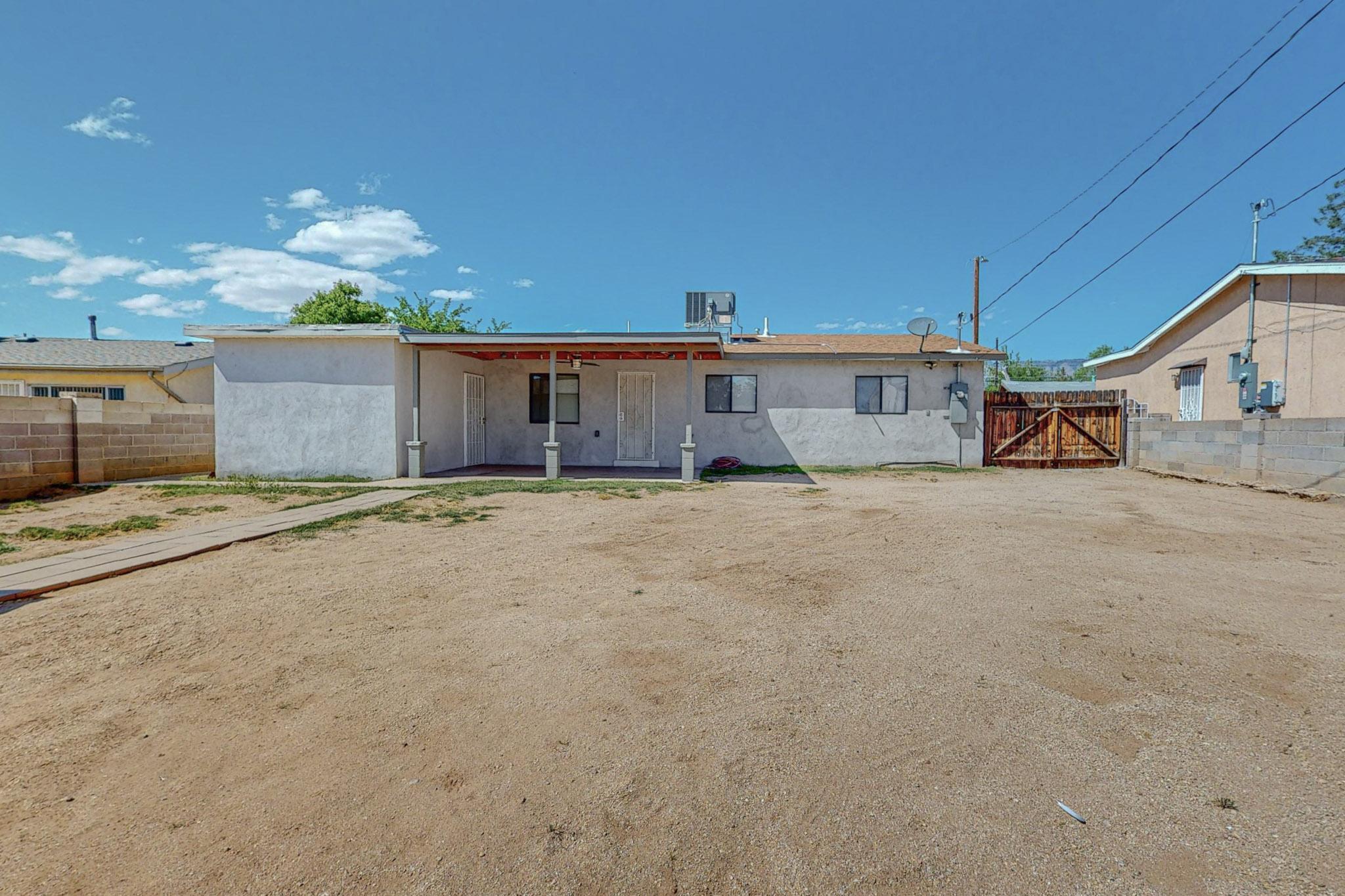 10416 Mountain Road NE