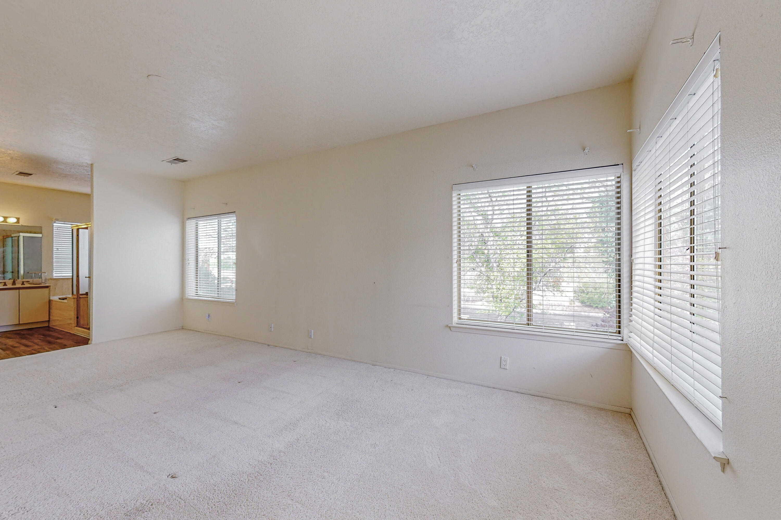 6624 Cypress Point Way NE