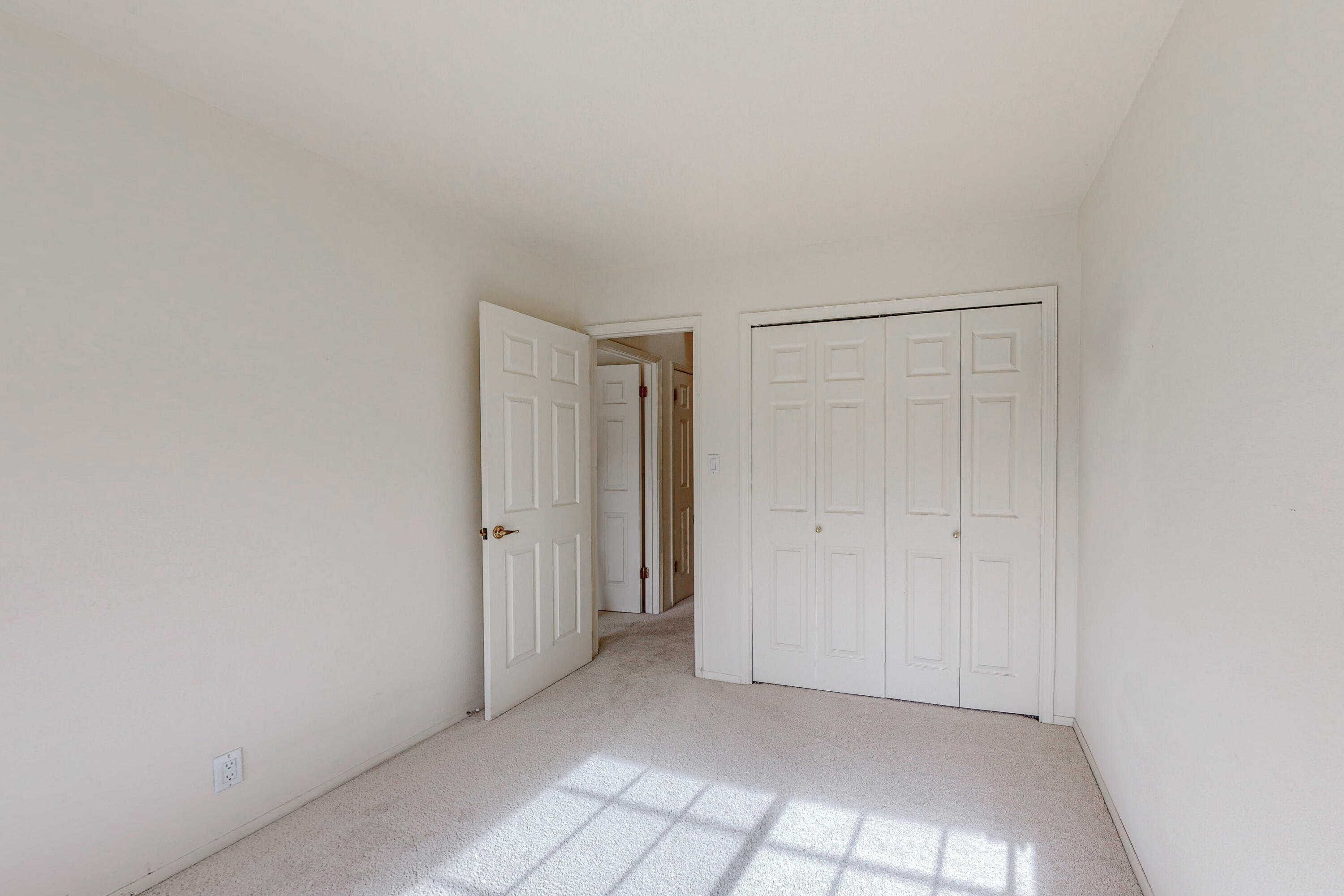 6624 Cypress Point Way NE