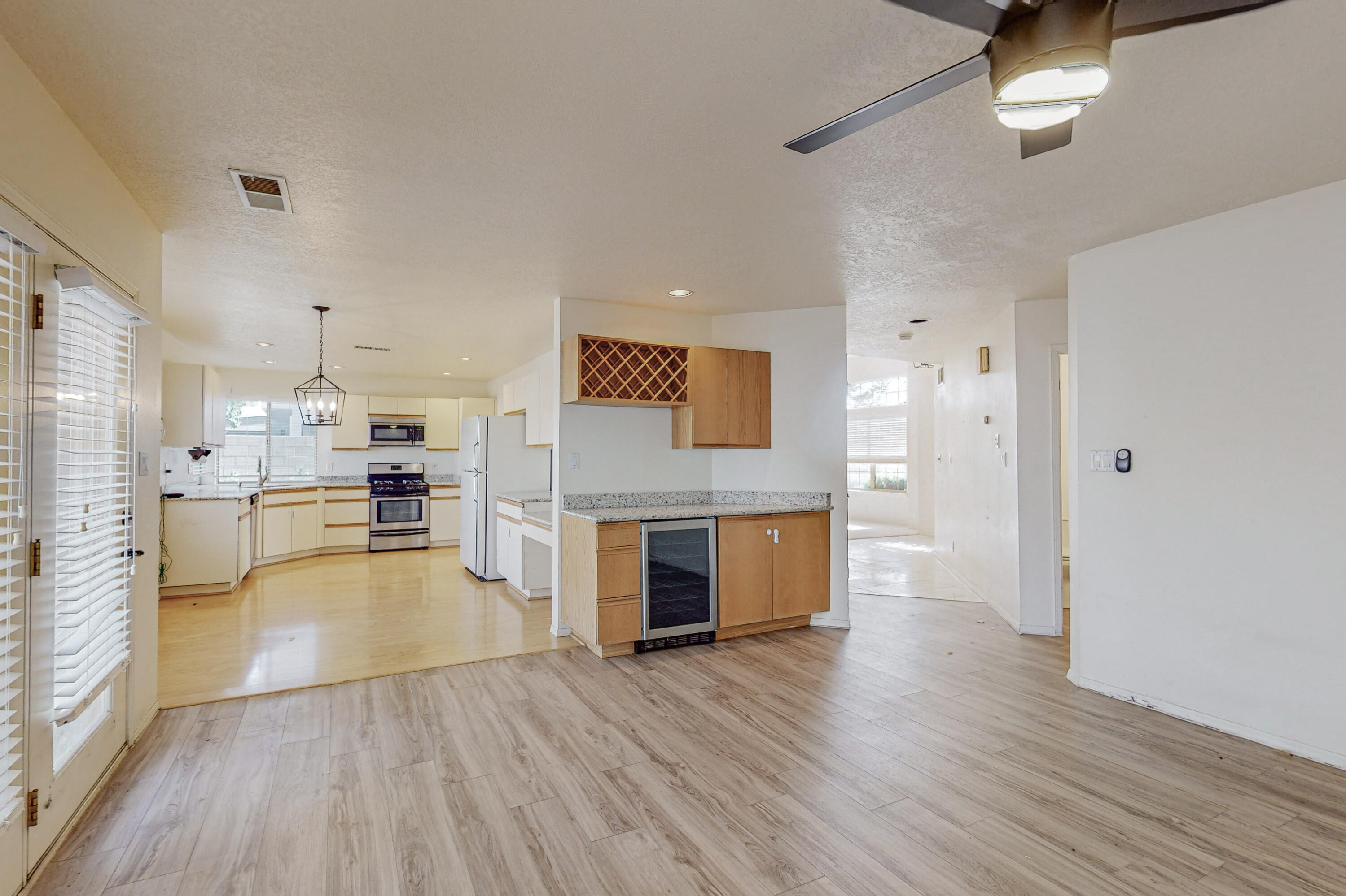 6624 Cypress Point Way NE