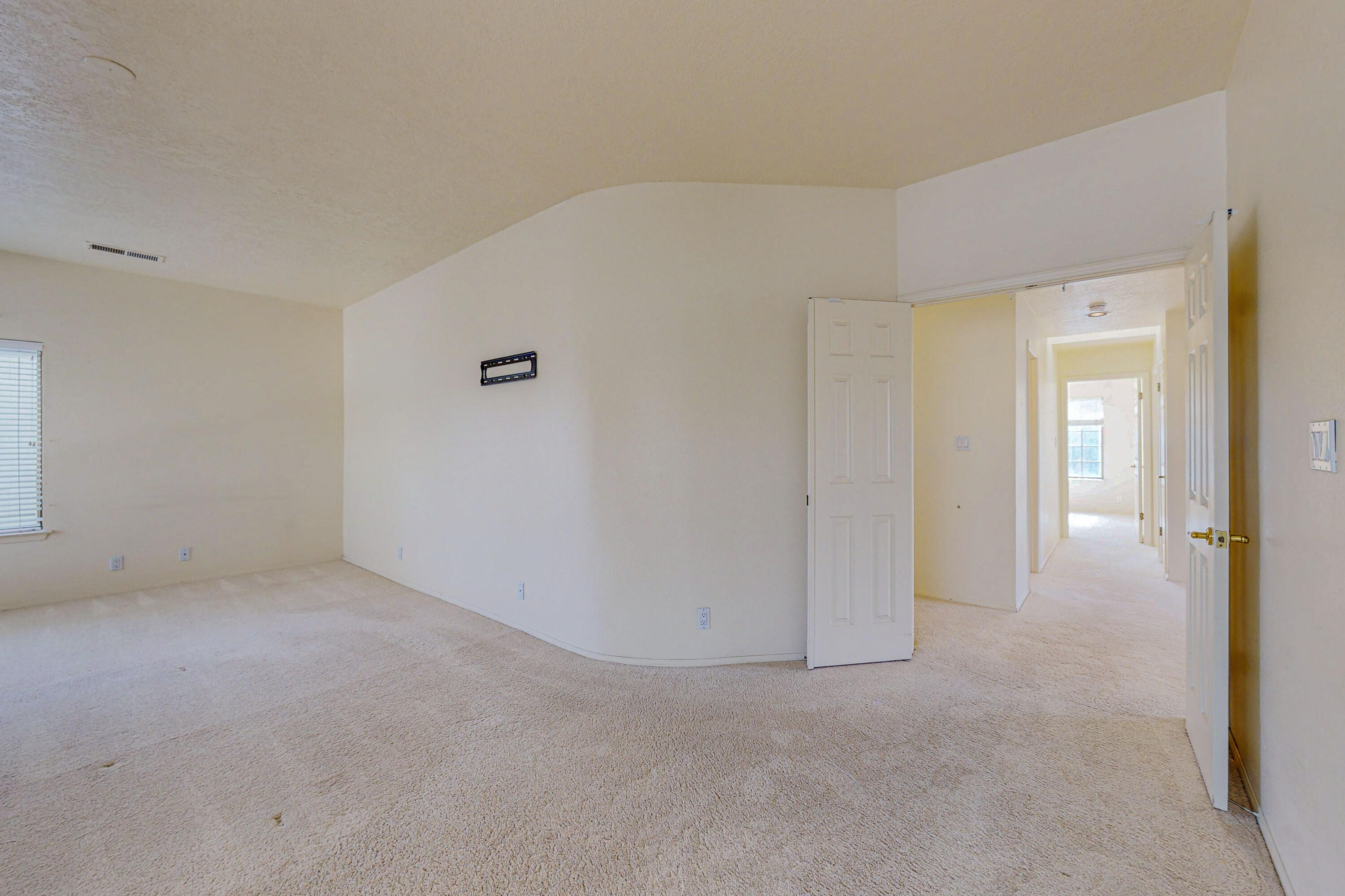 6624 Cypress Point Way NE