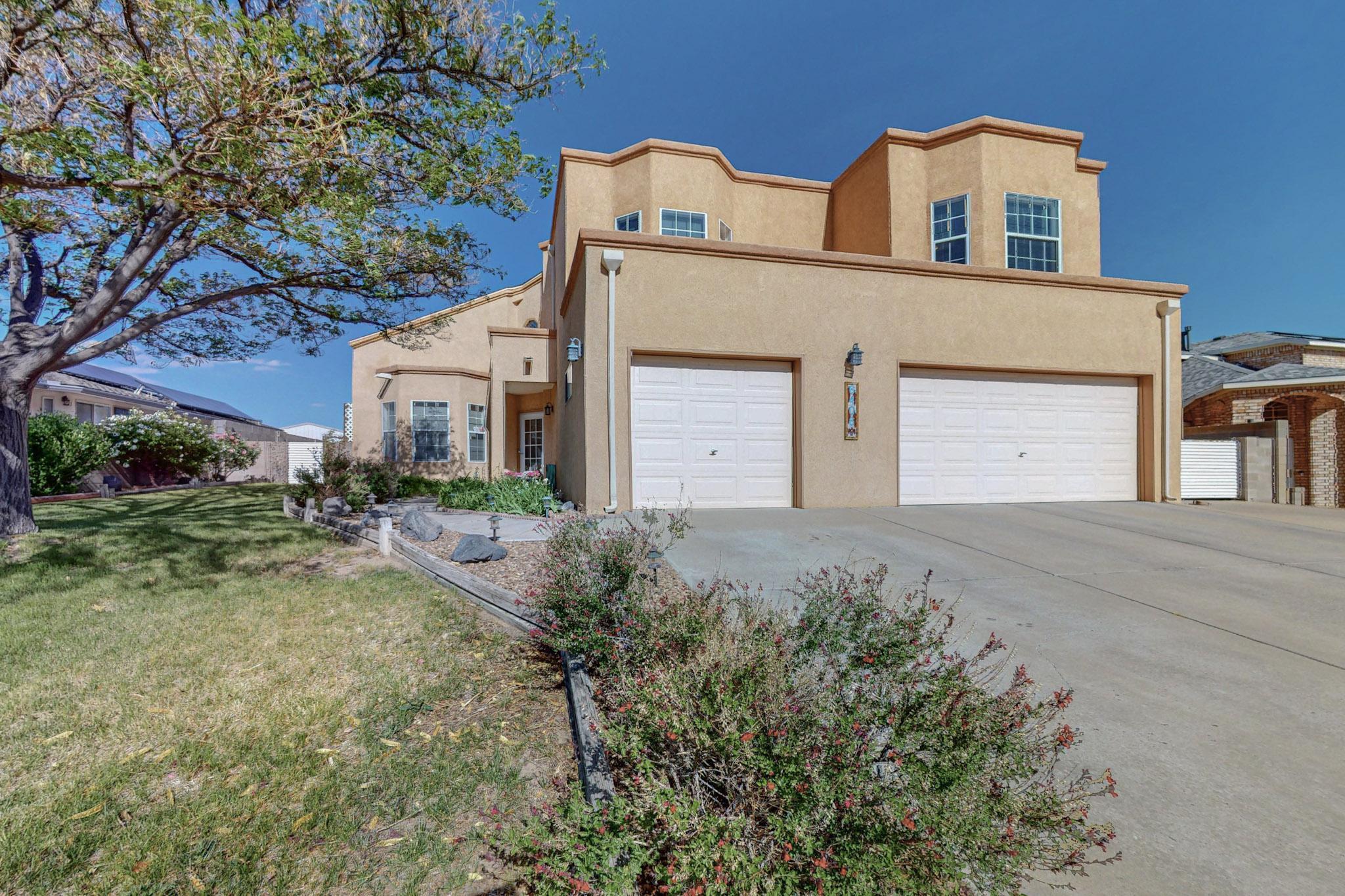 6406 Thunderbird Circle NW