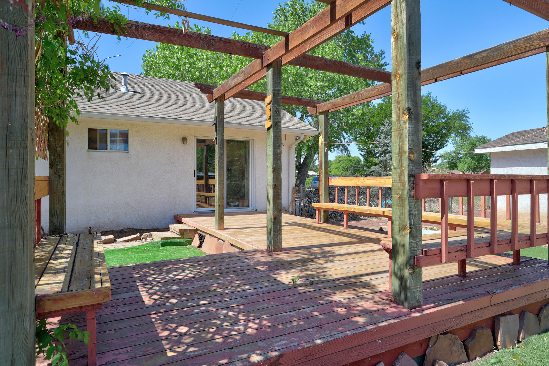 1209 Alameda Road
