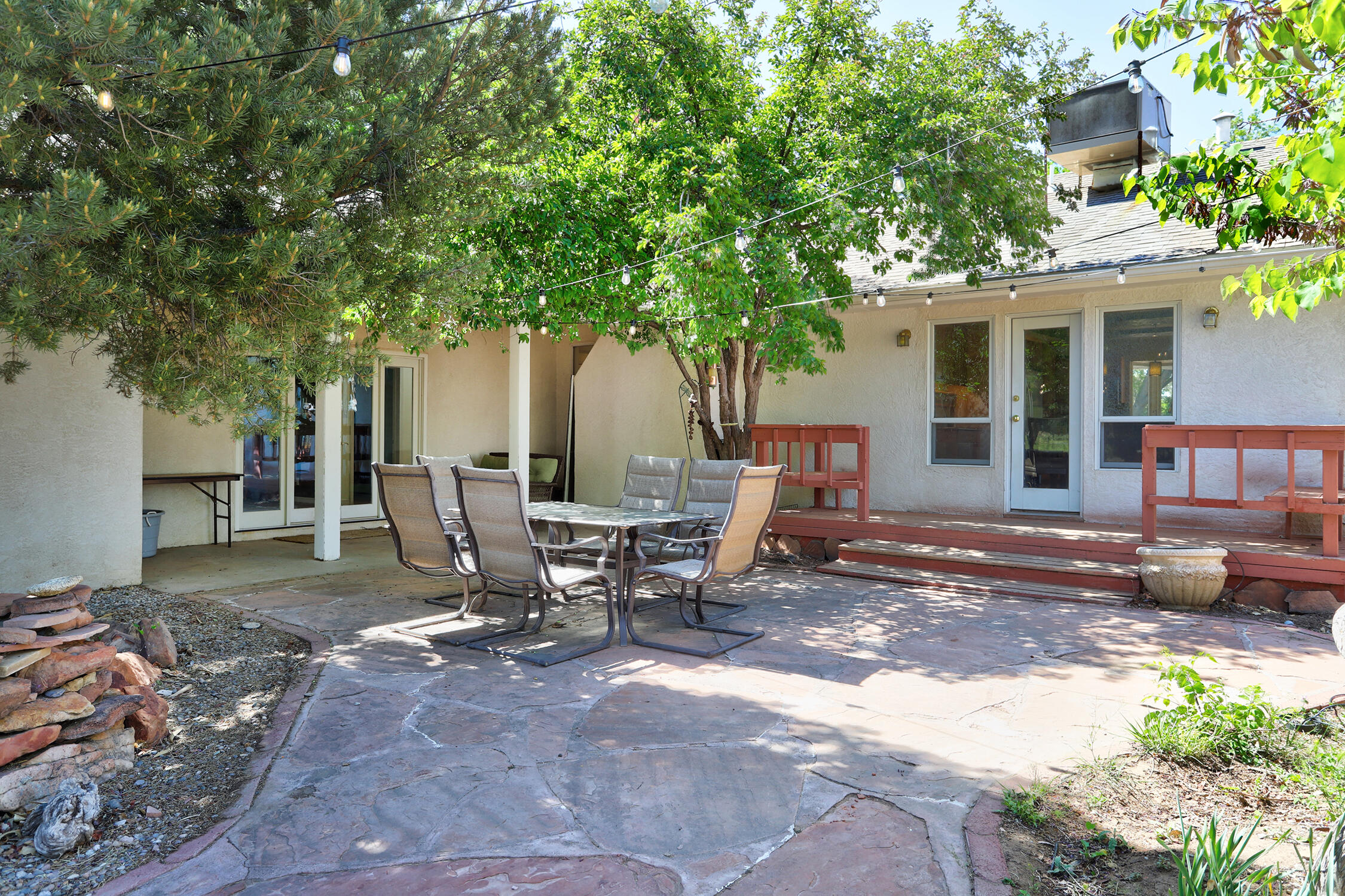 1209 Alameda Road