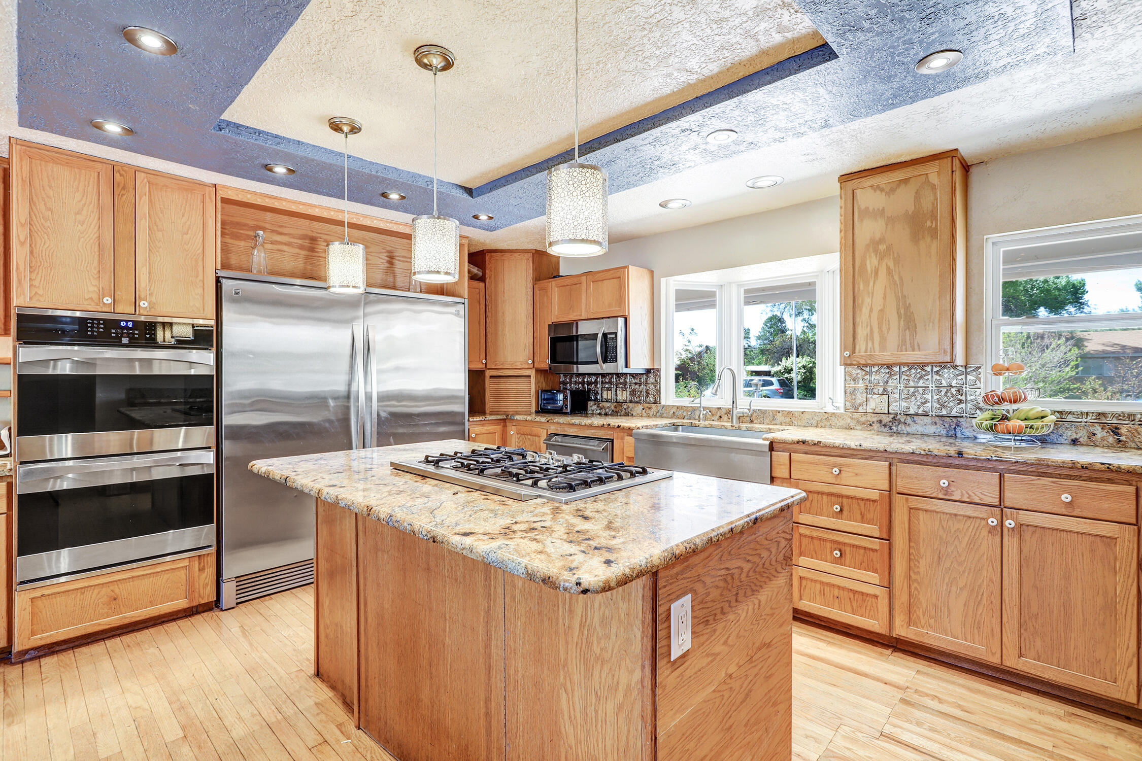 1209 Alameda Road