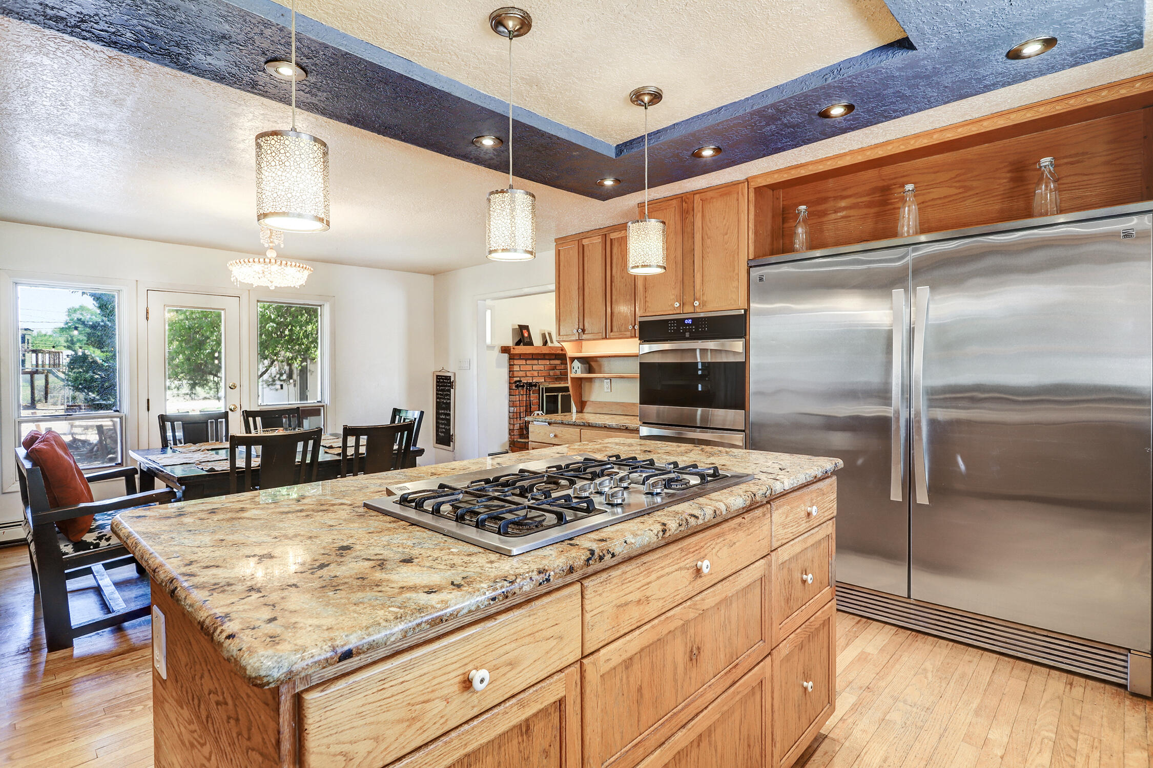 1209 Alameda Road