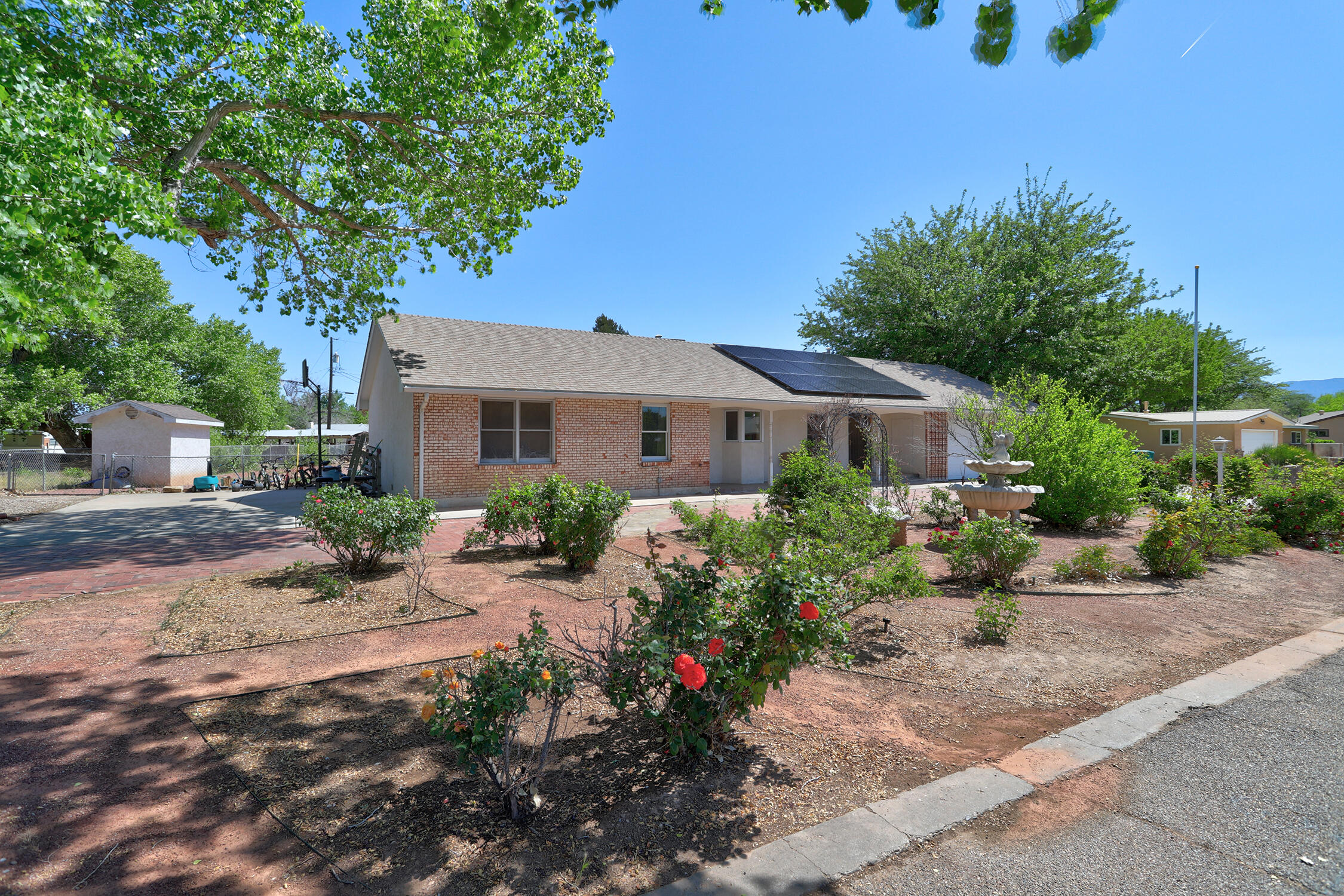 1209 Alameda Road
