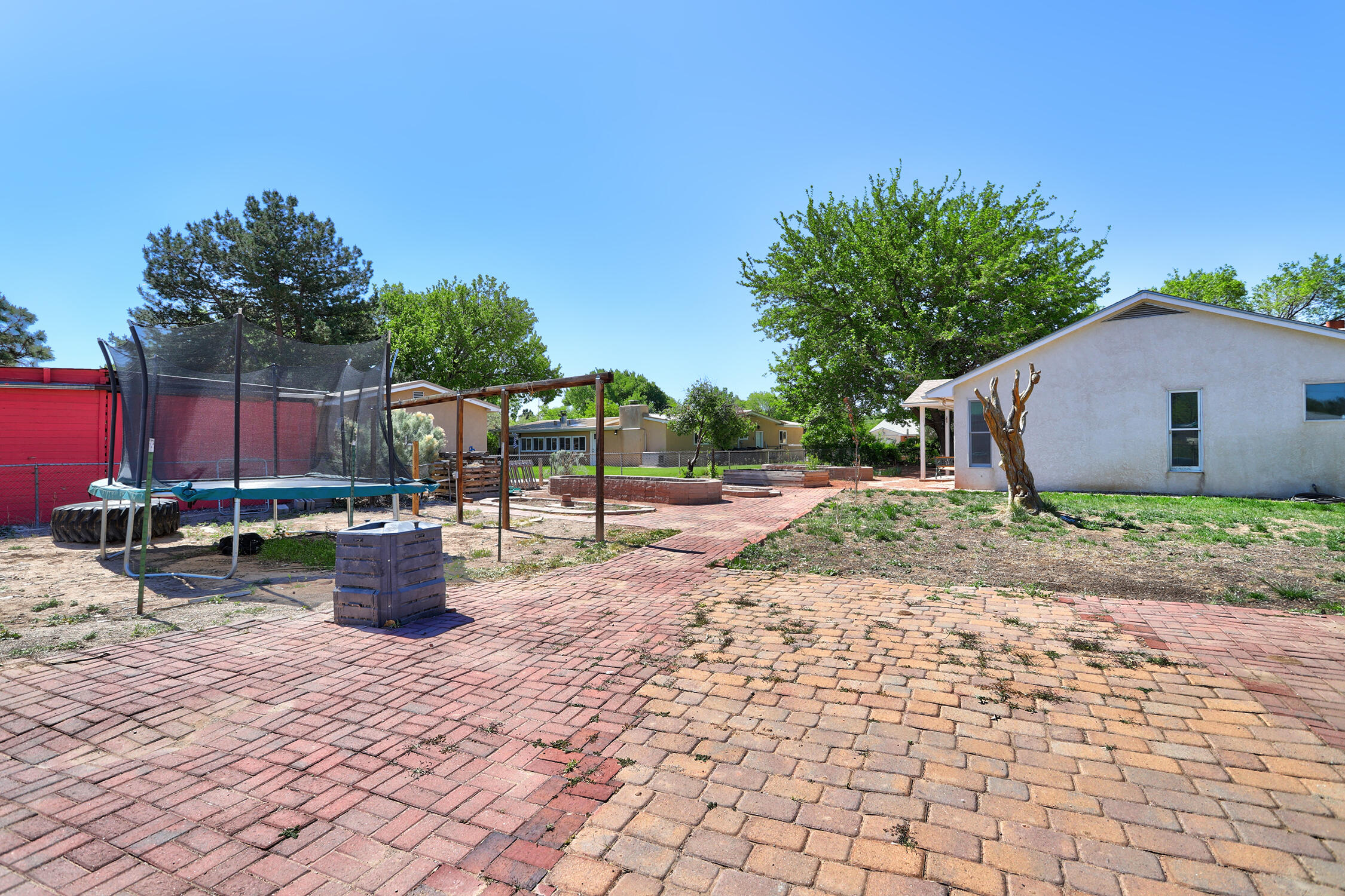 1209 Alameda Road