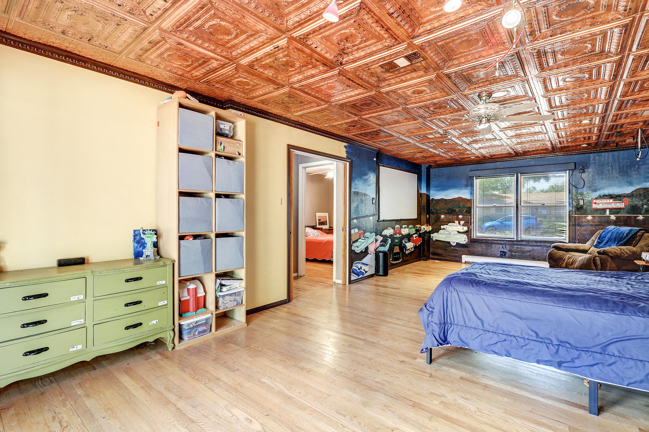 1209 Alameda Road