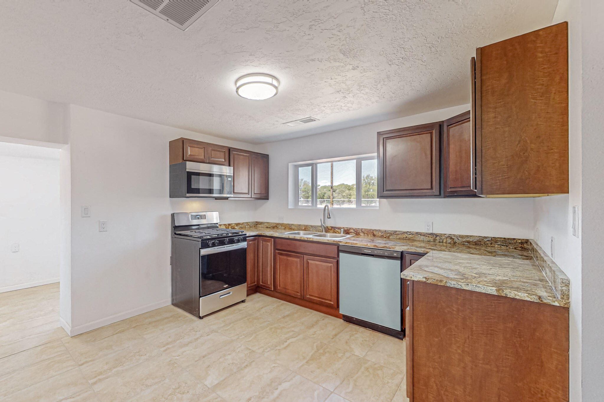 2228 Kelly Road SW
