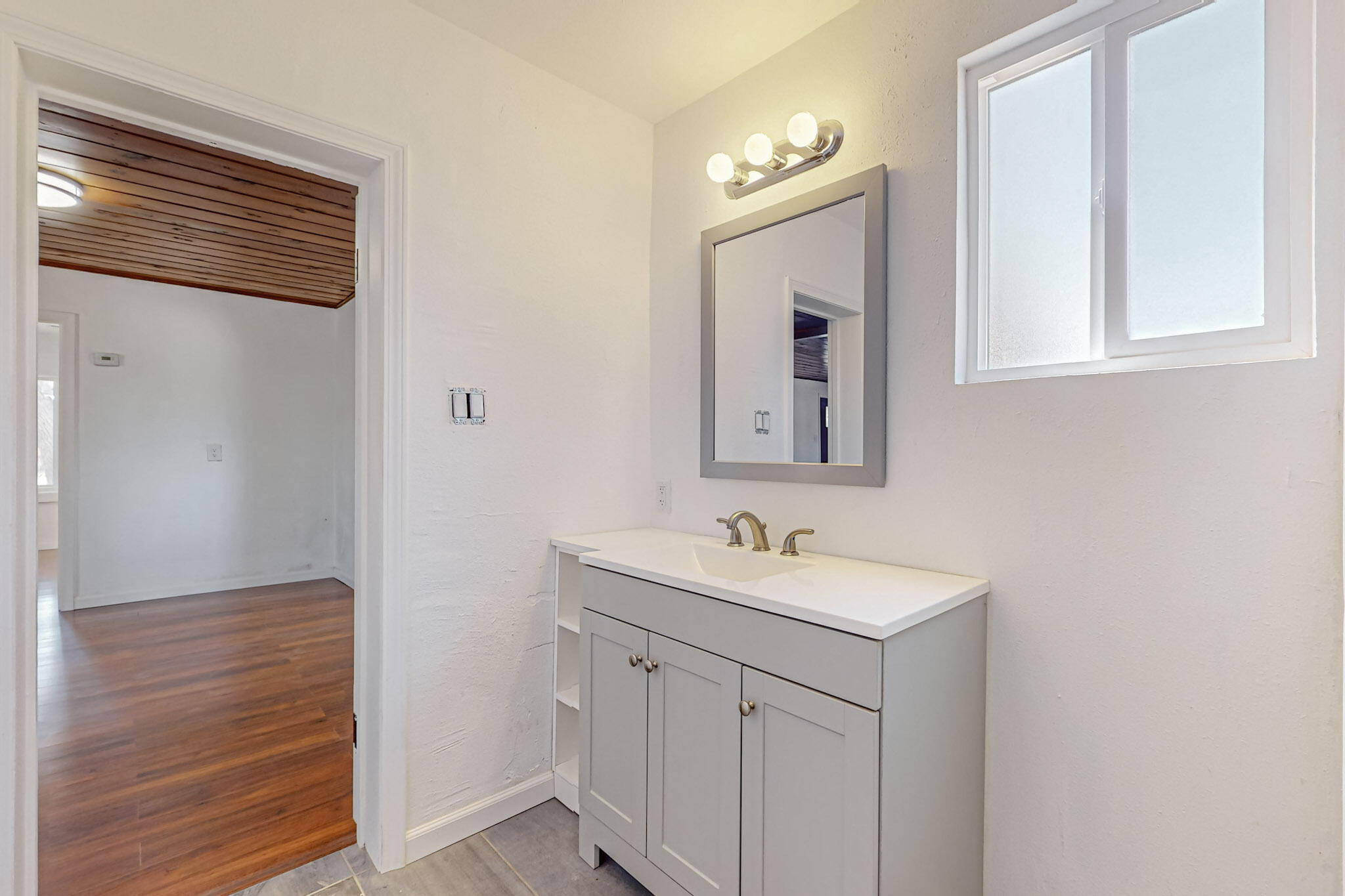 2228 Kelly Road SW