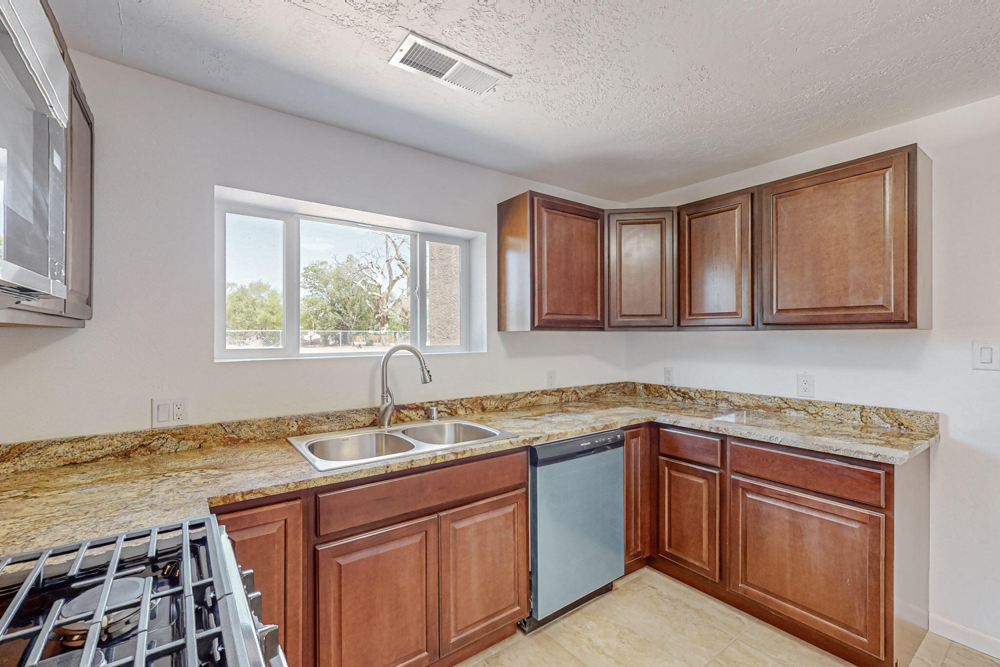 2228 Kelly Road SW