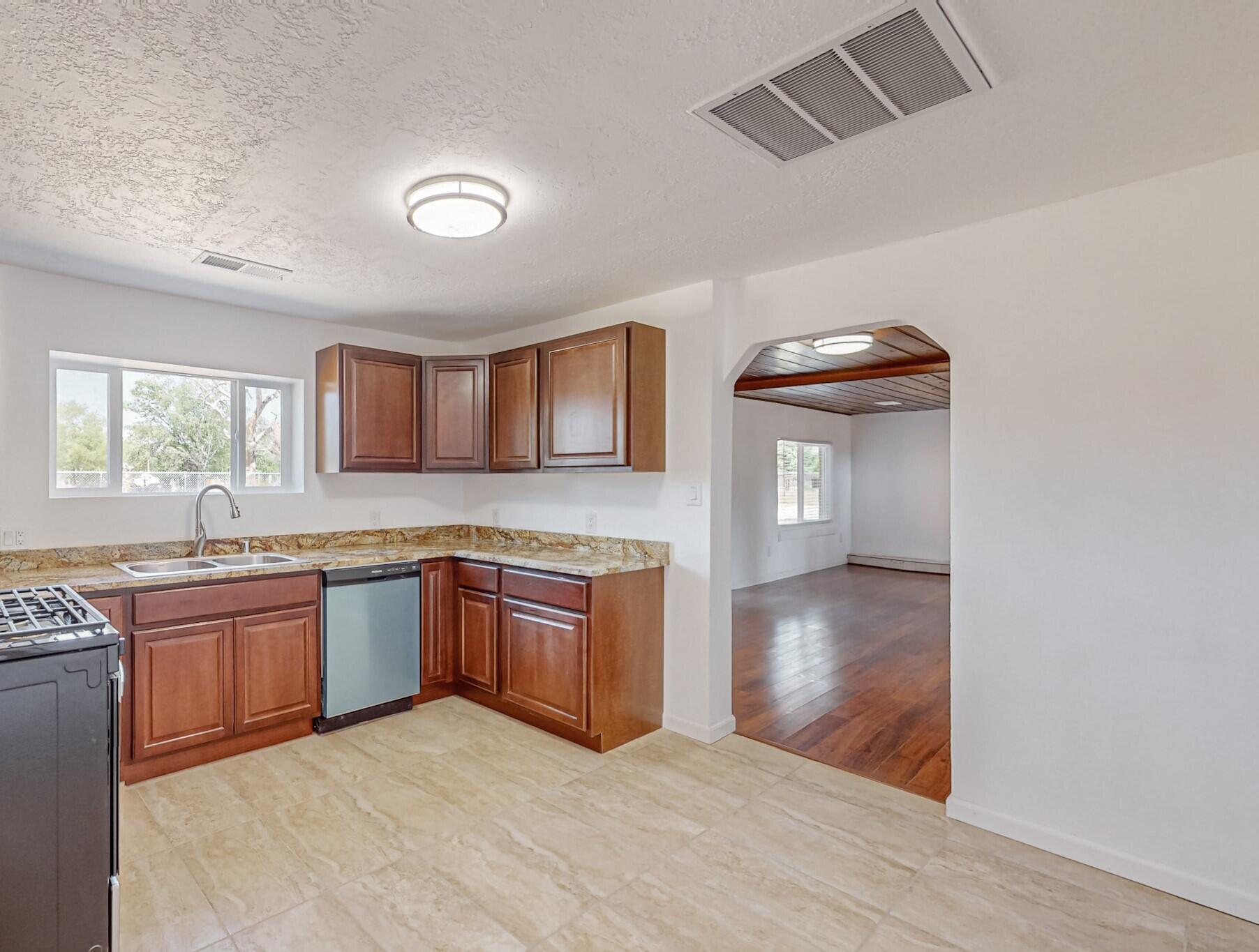 2228 Kelly Road SW