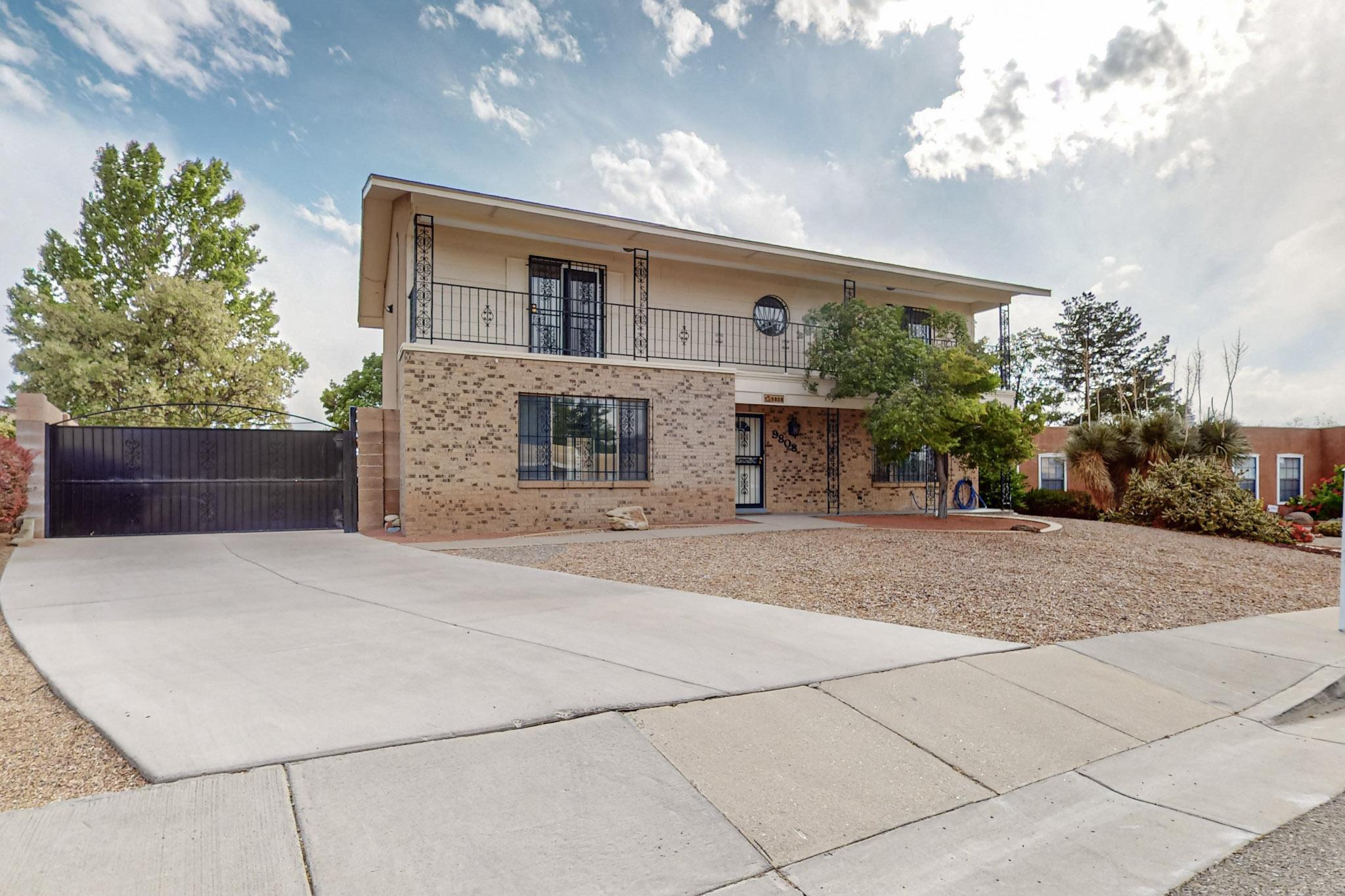 9808 Lorelei Lane NE