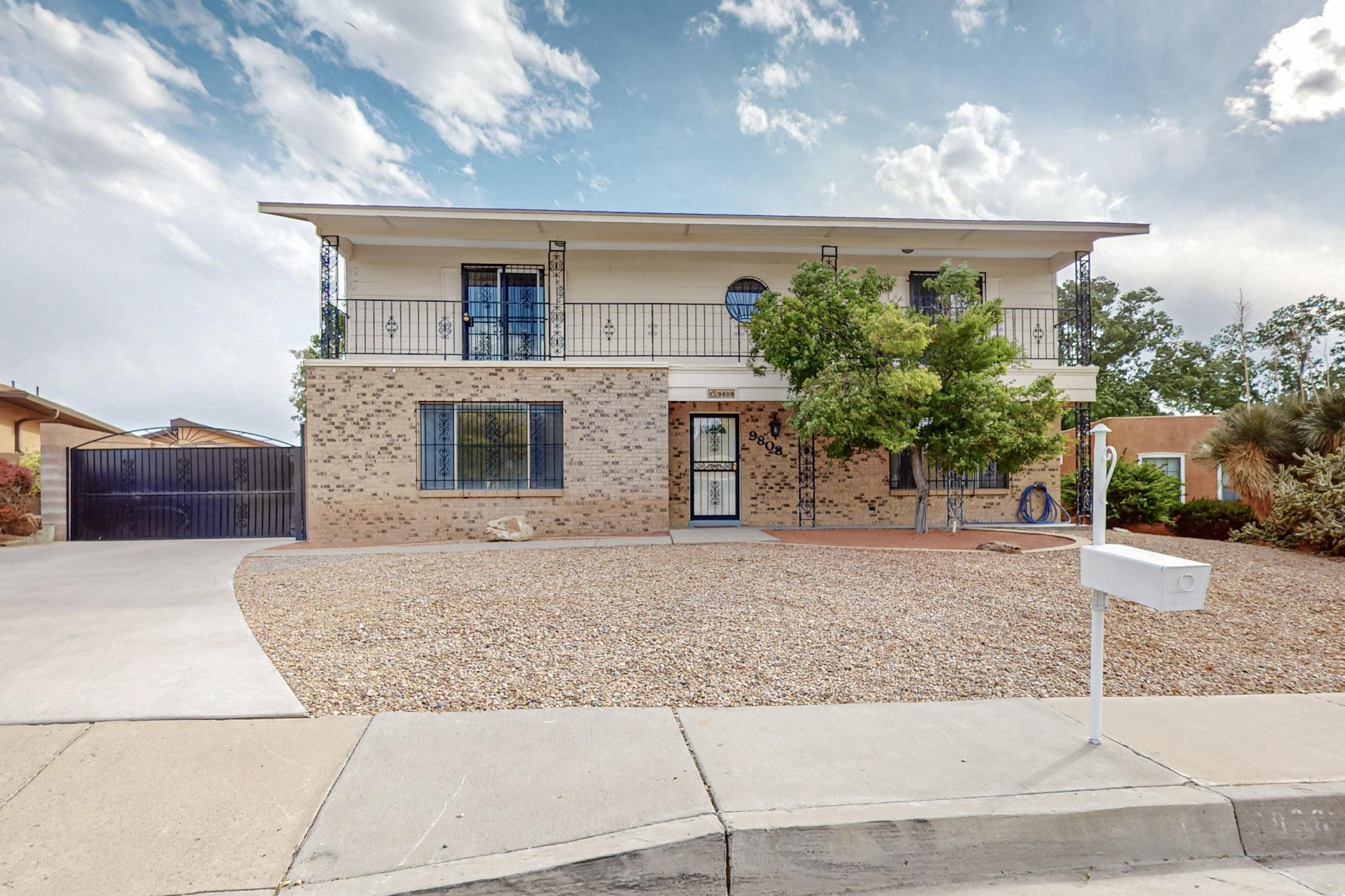 9808 Lorelei Lane NE