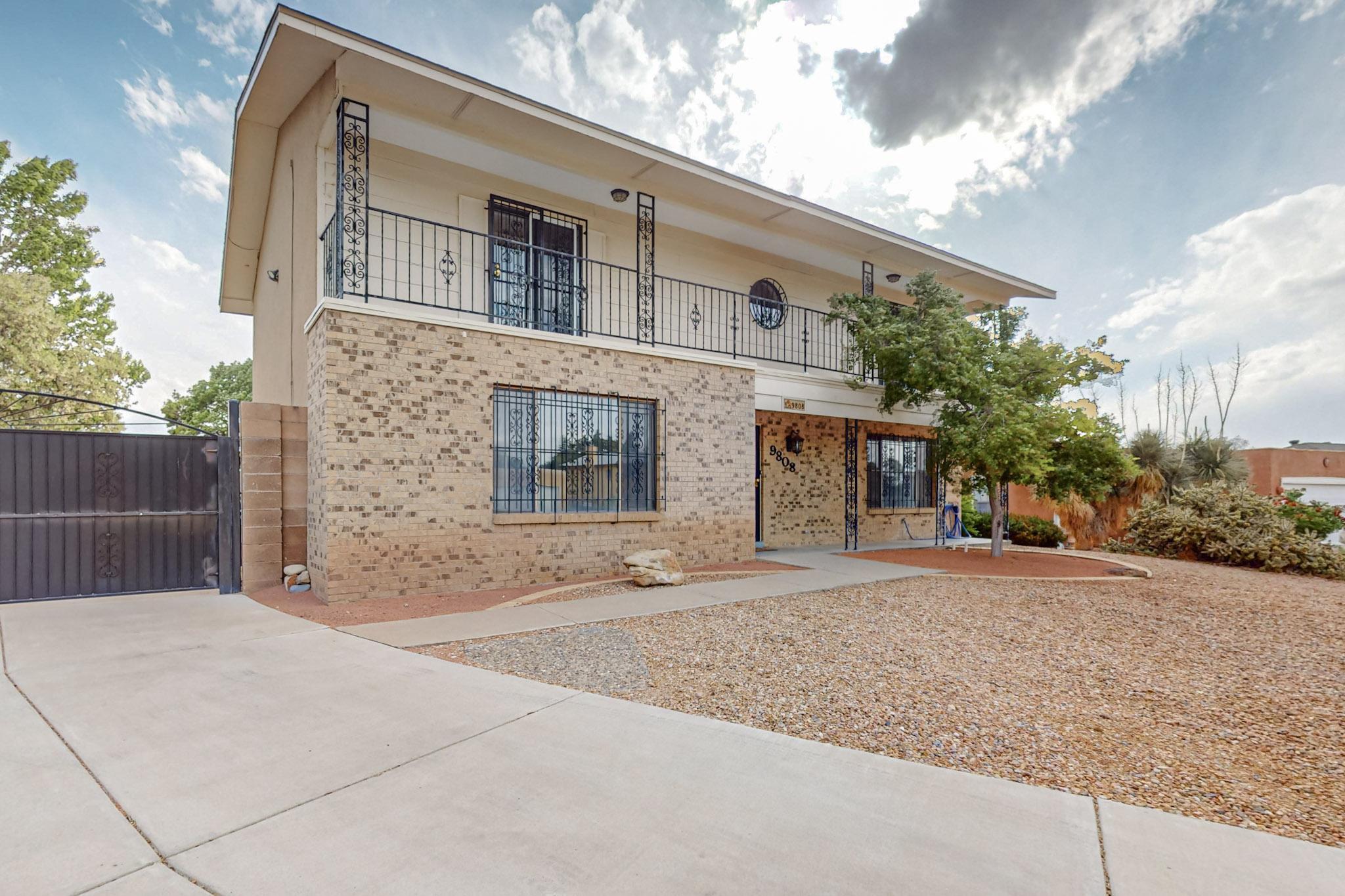 9808 Lorelei Lane NE