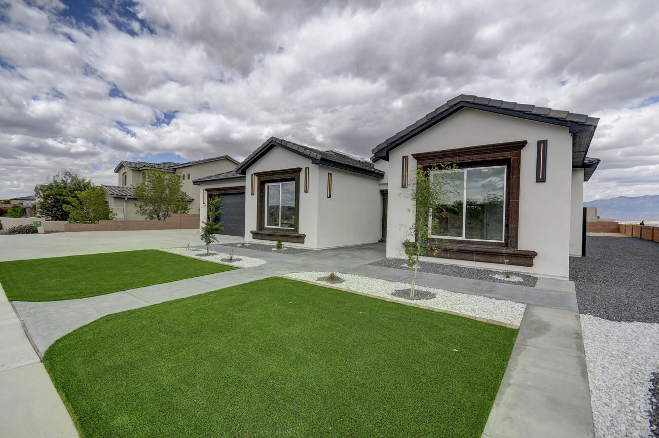 6324 Camino Alto NW