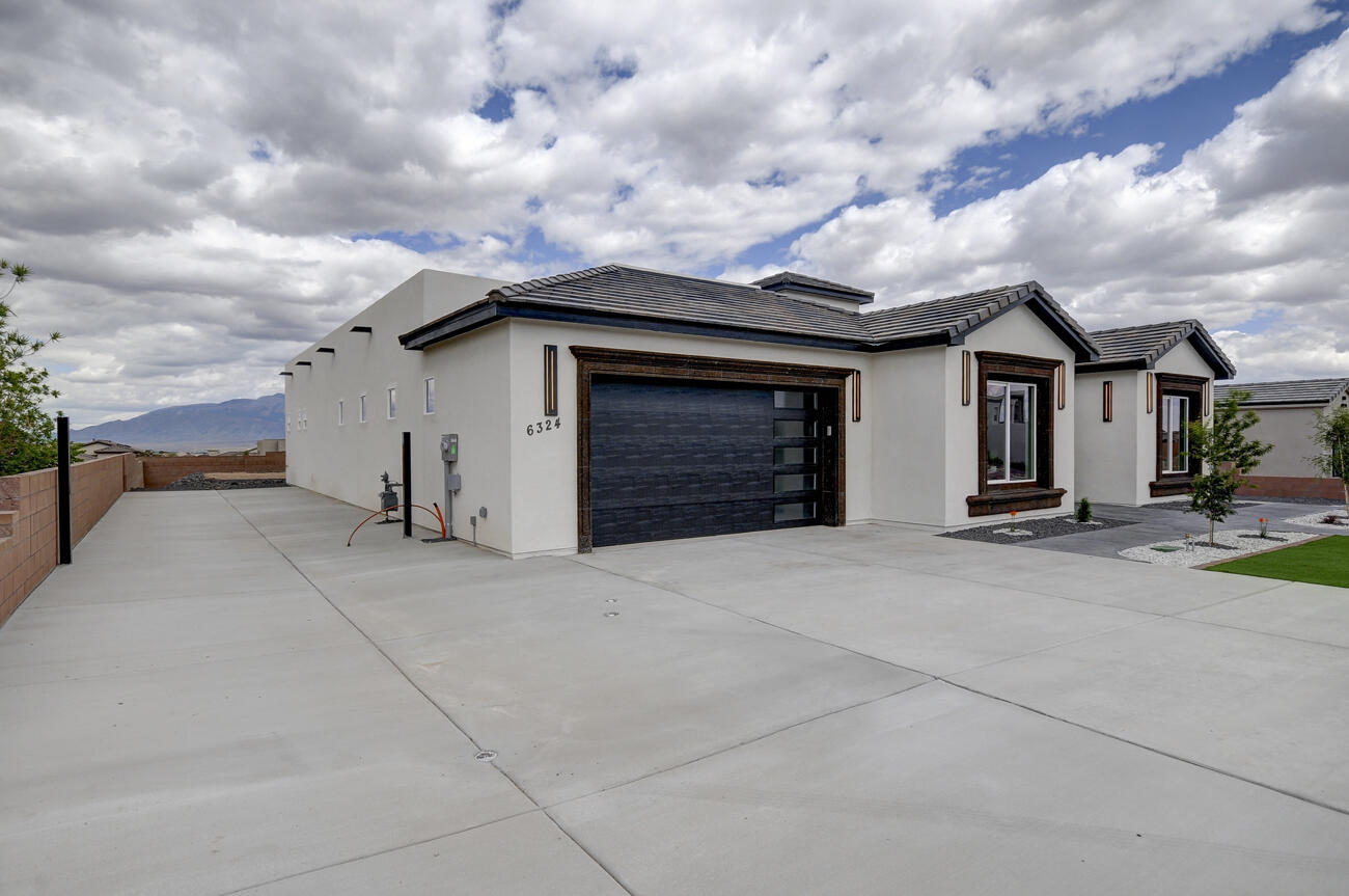 6324 Camino Alto NW