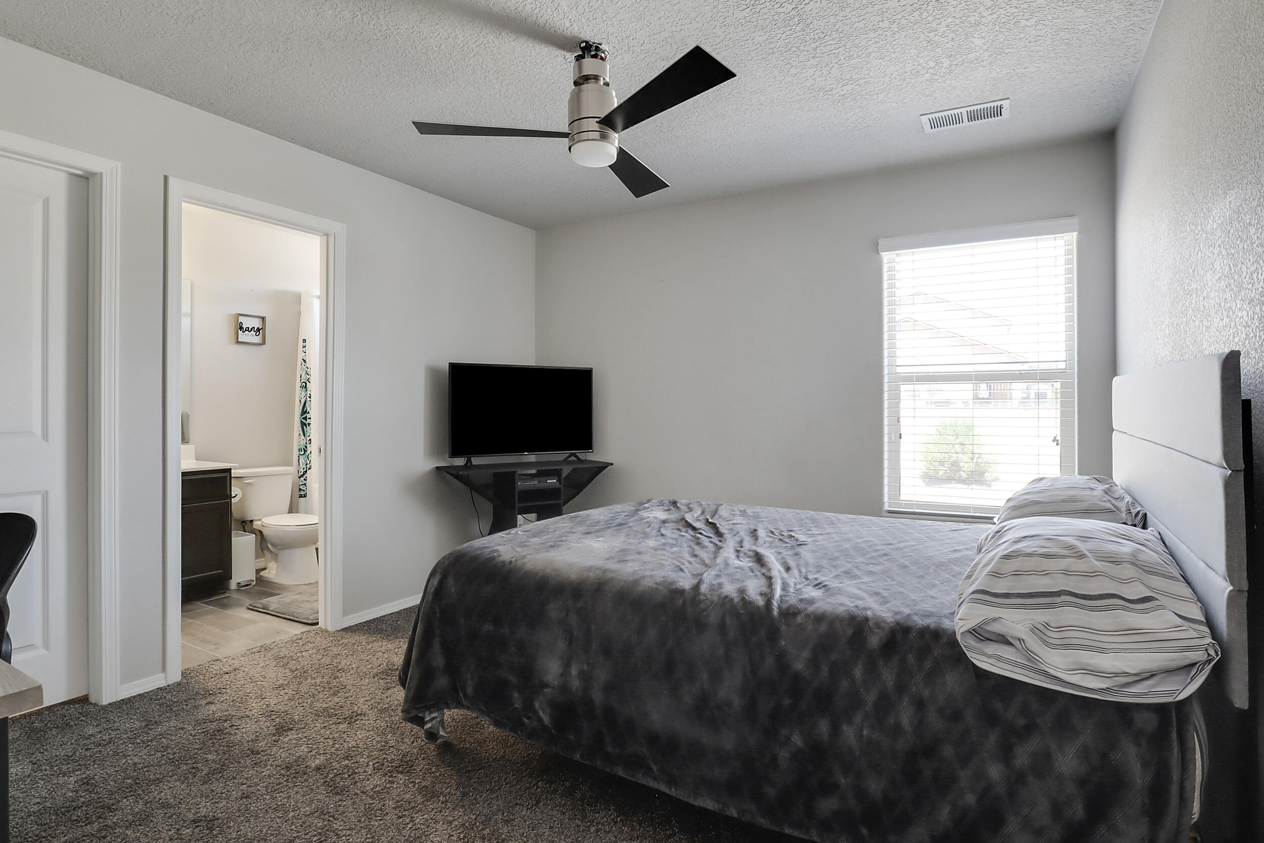 1529 Terrazas Court