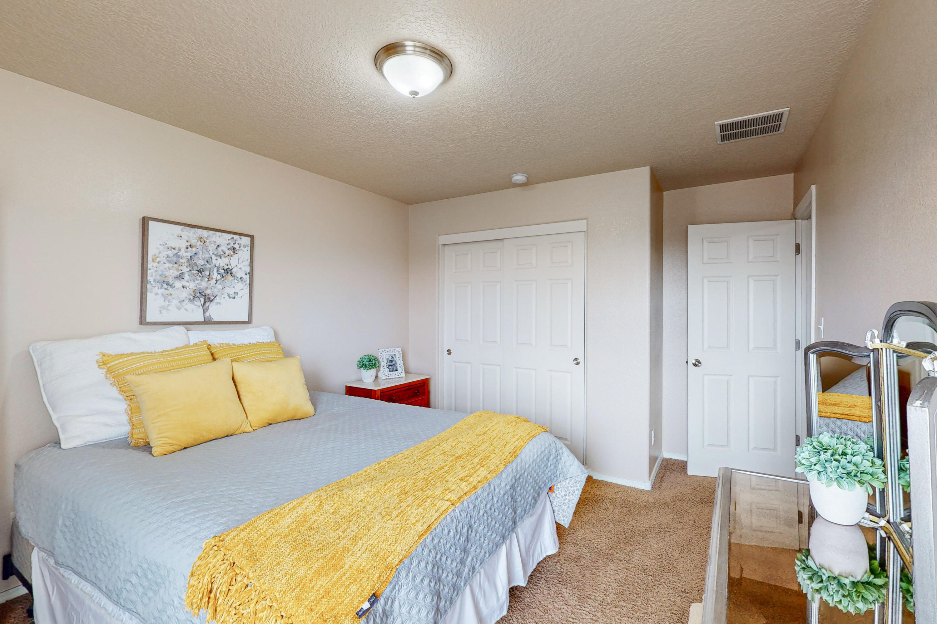1124 Desert Paintbrush Loop NE