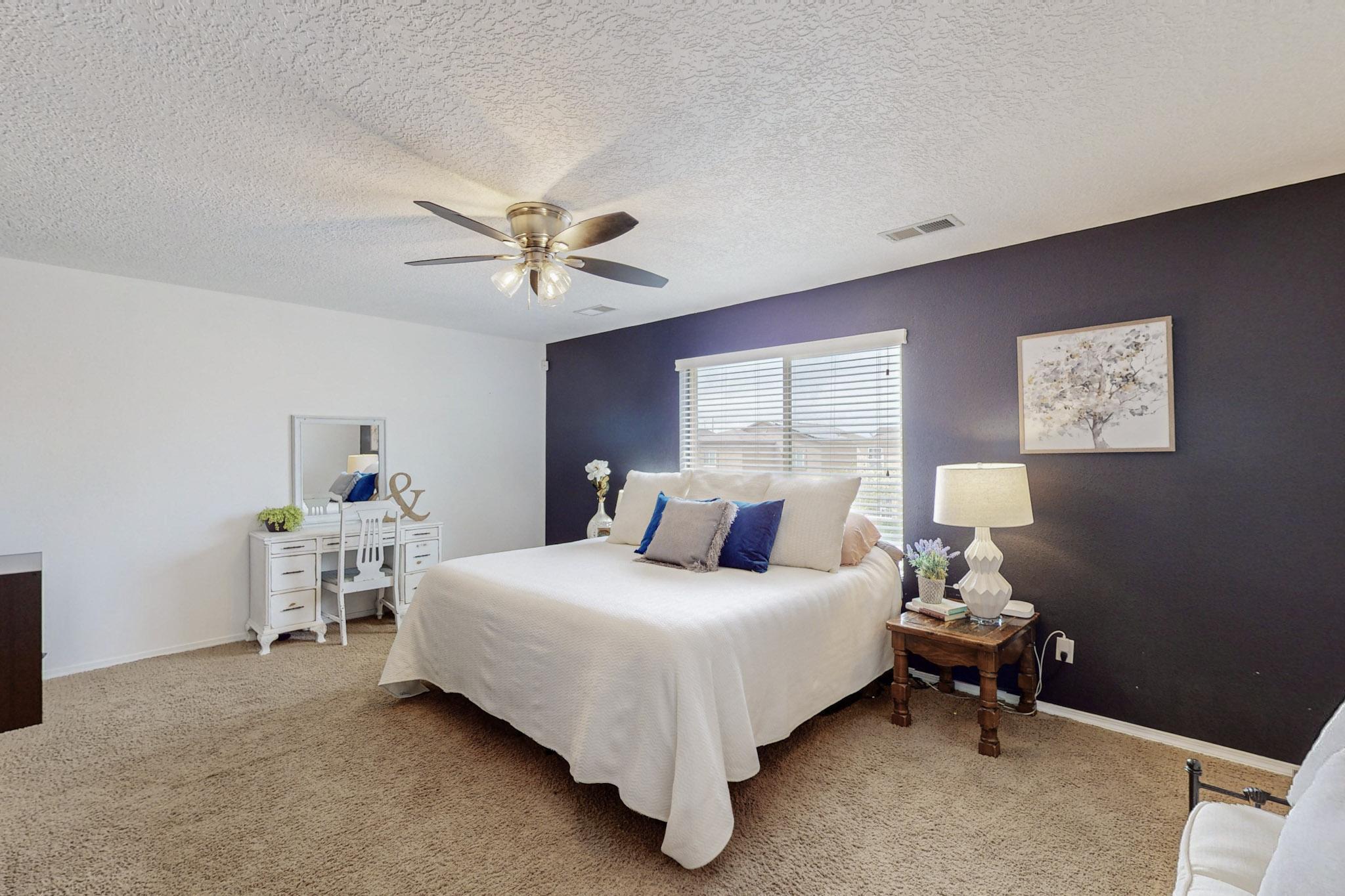 1124 Desert Paintbrush Loop NE