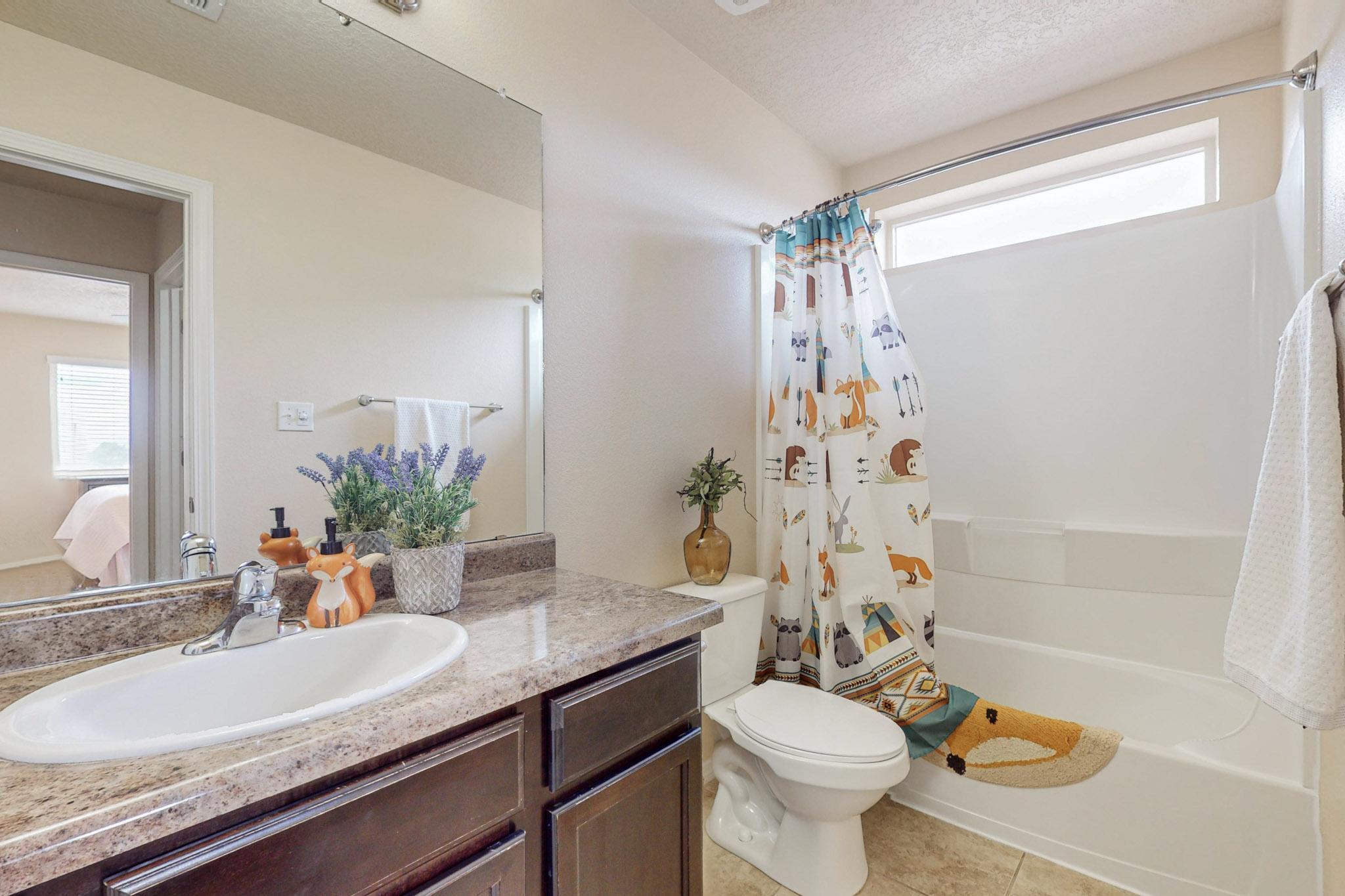 1124 Desert Paintbrush Loop NE