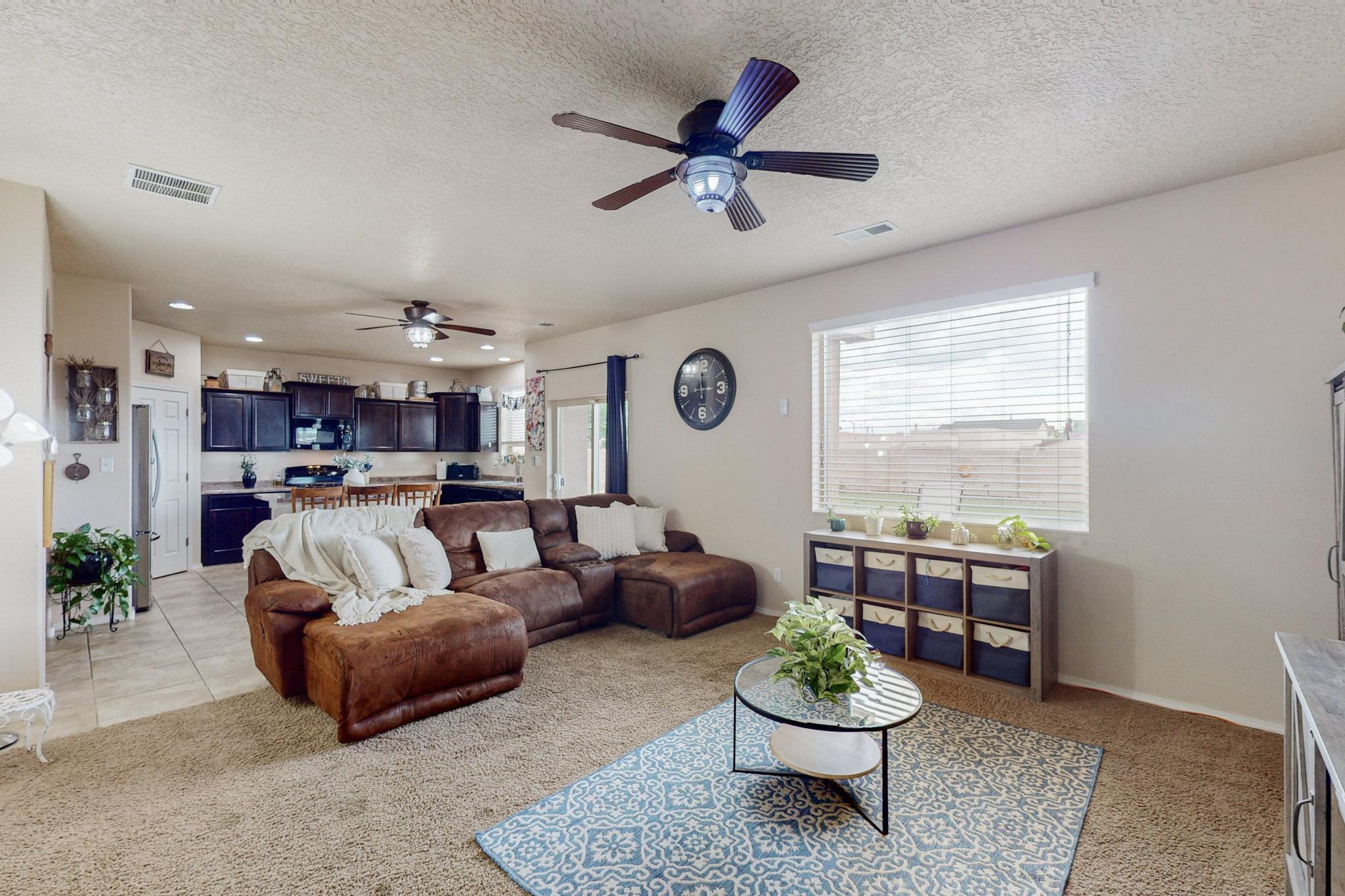 1124 Desert Paintbrush Loop NE