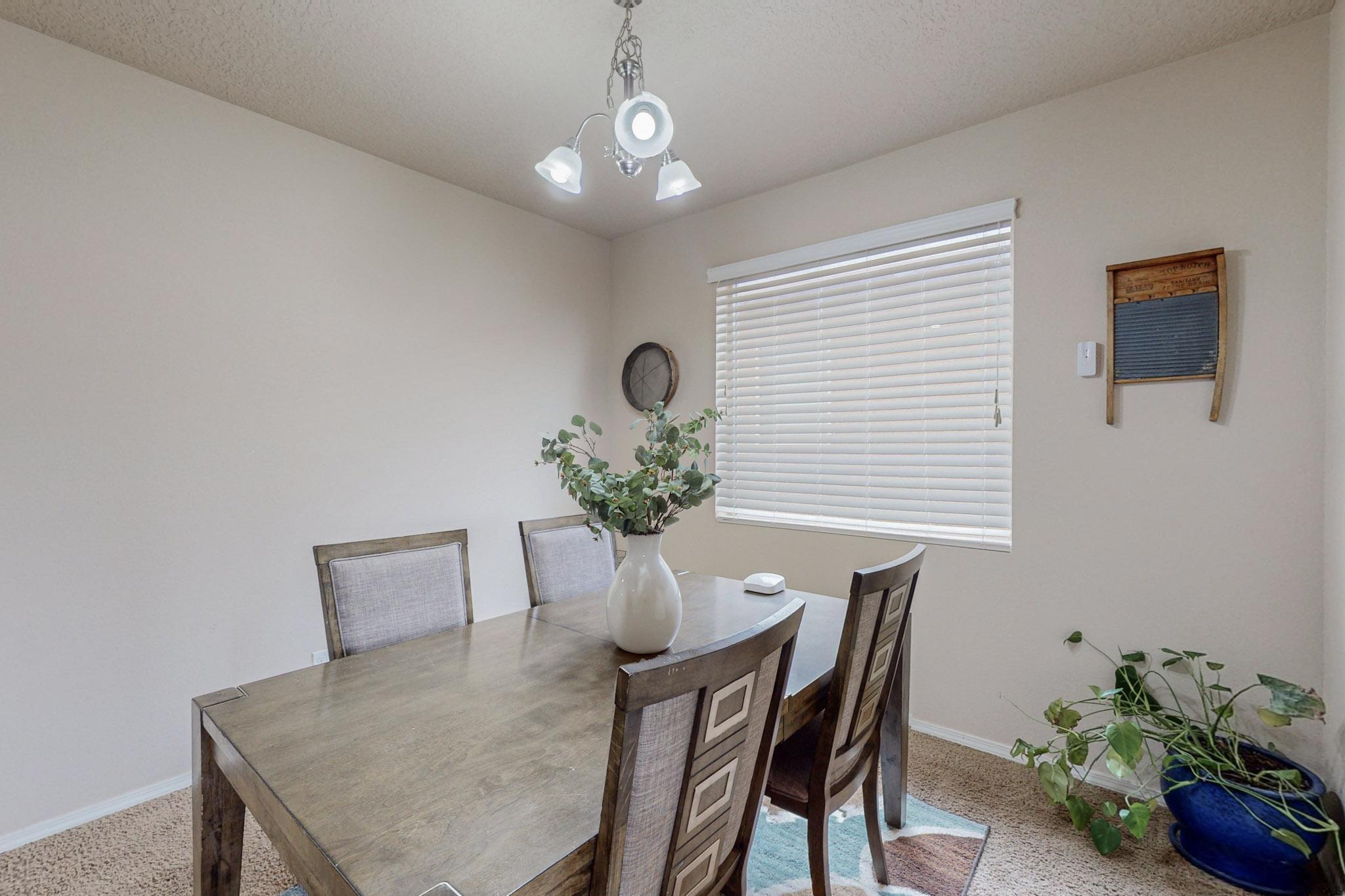 1124 Desert Paintbrush Loop NE