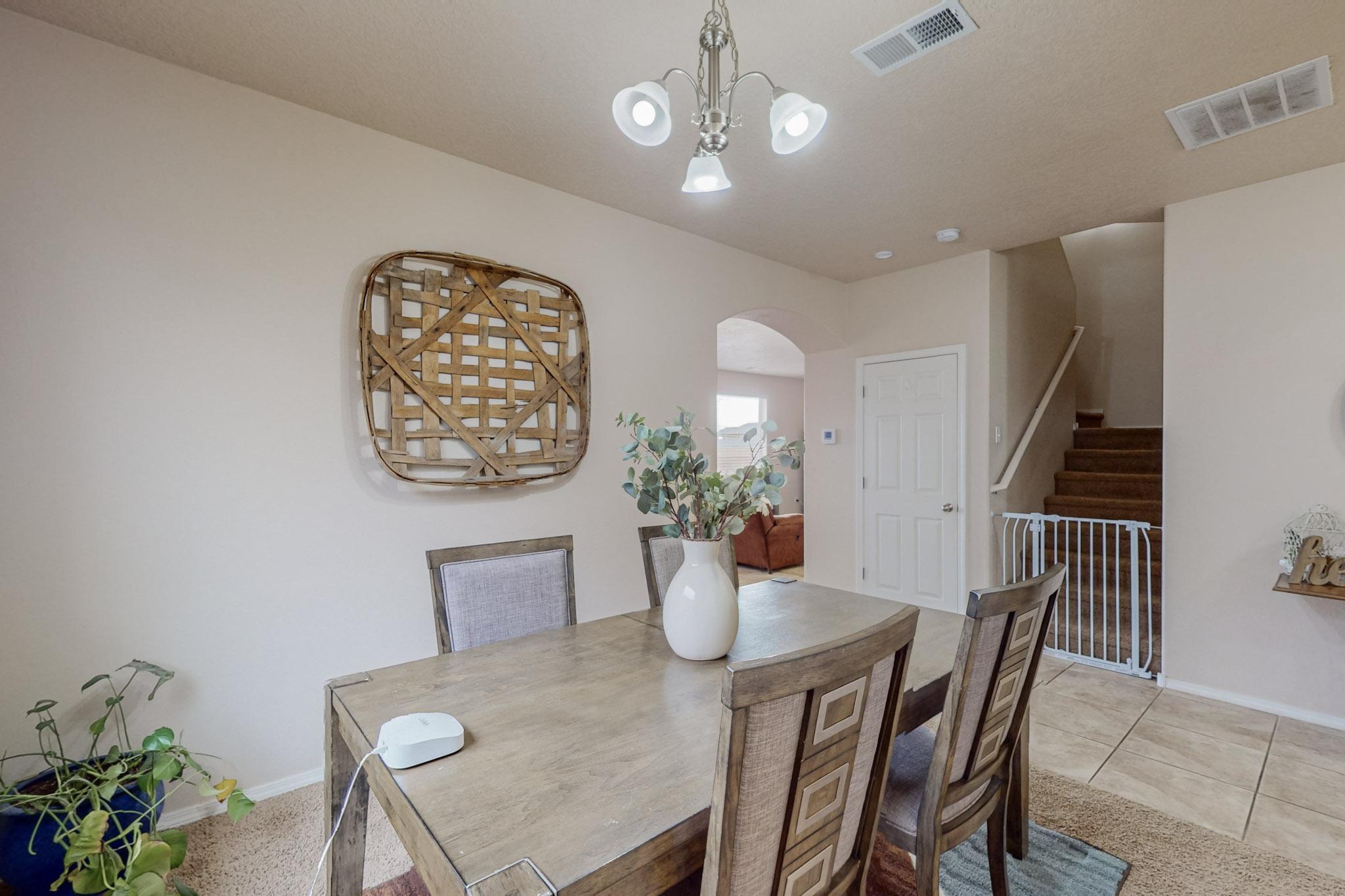 1124 Desert Paintbrush Loop NE