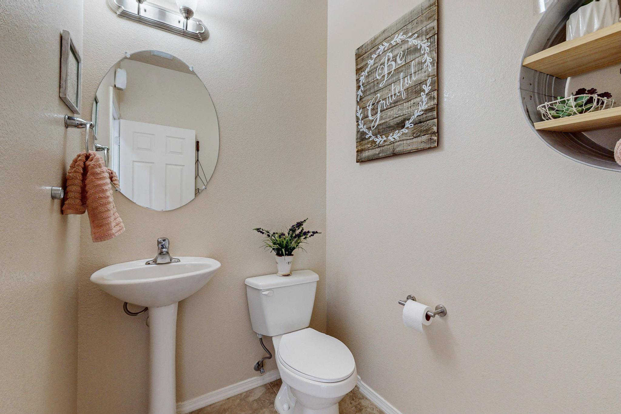 1124 Desert Paintbrush Loop NE