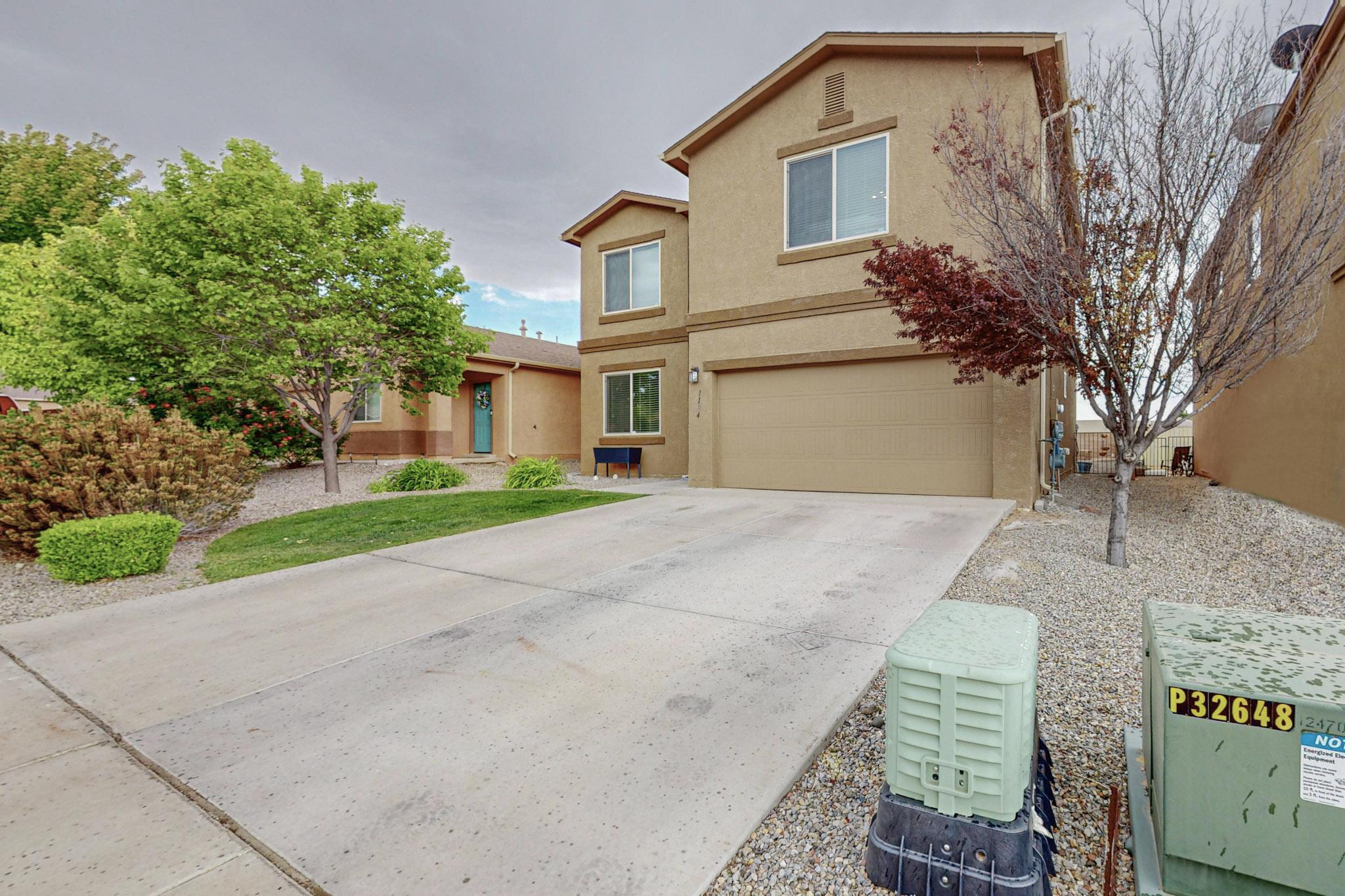 1124 Desert Paintbrush Loop NE