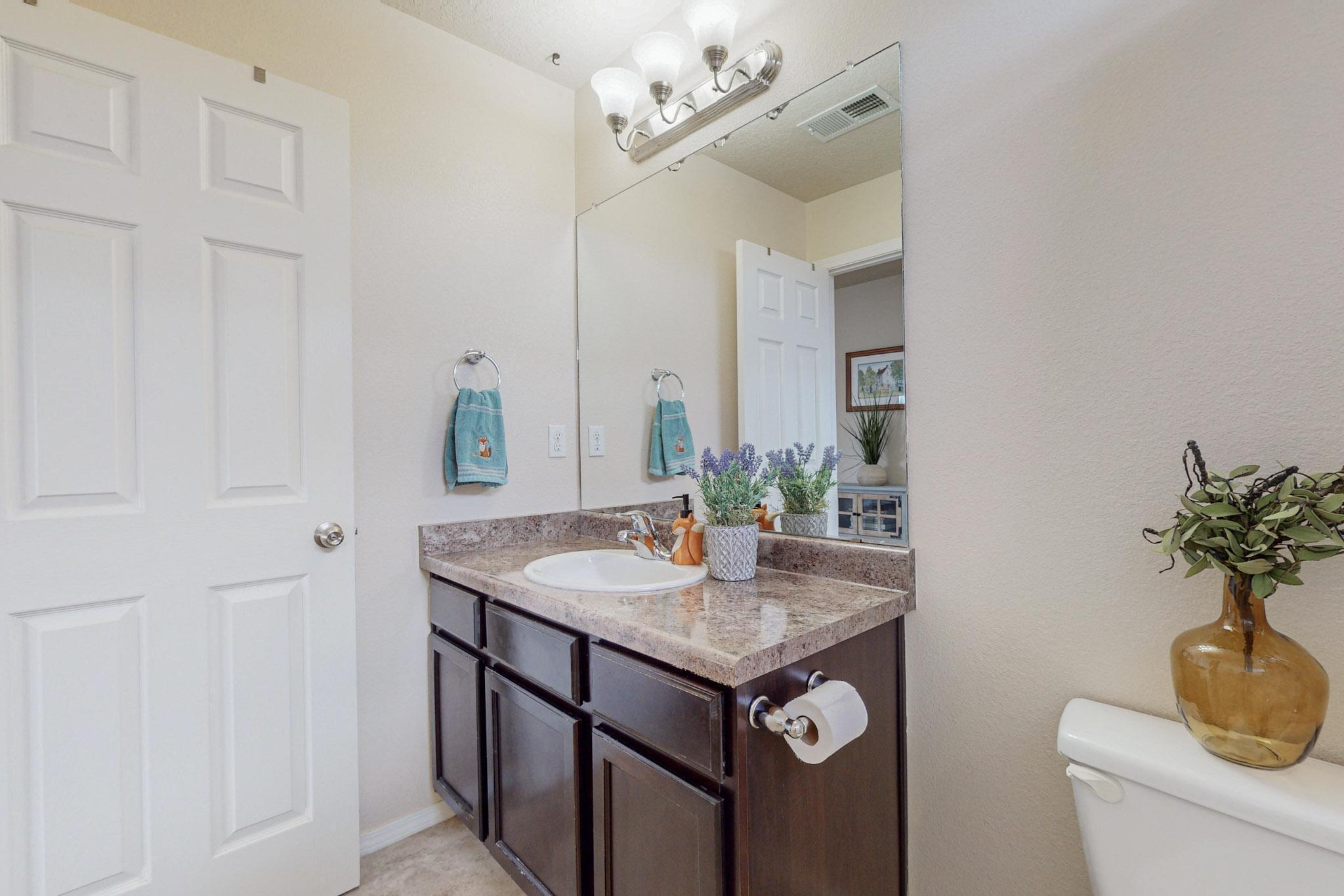 1124 Desert Paintbrush Loop NE