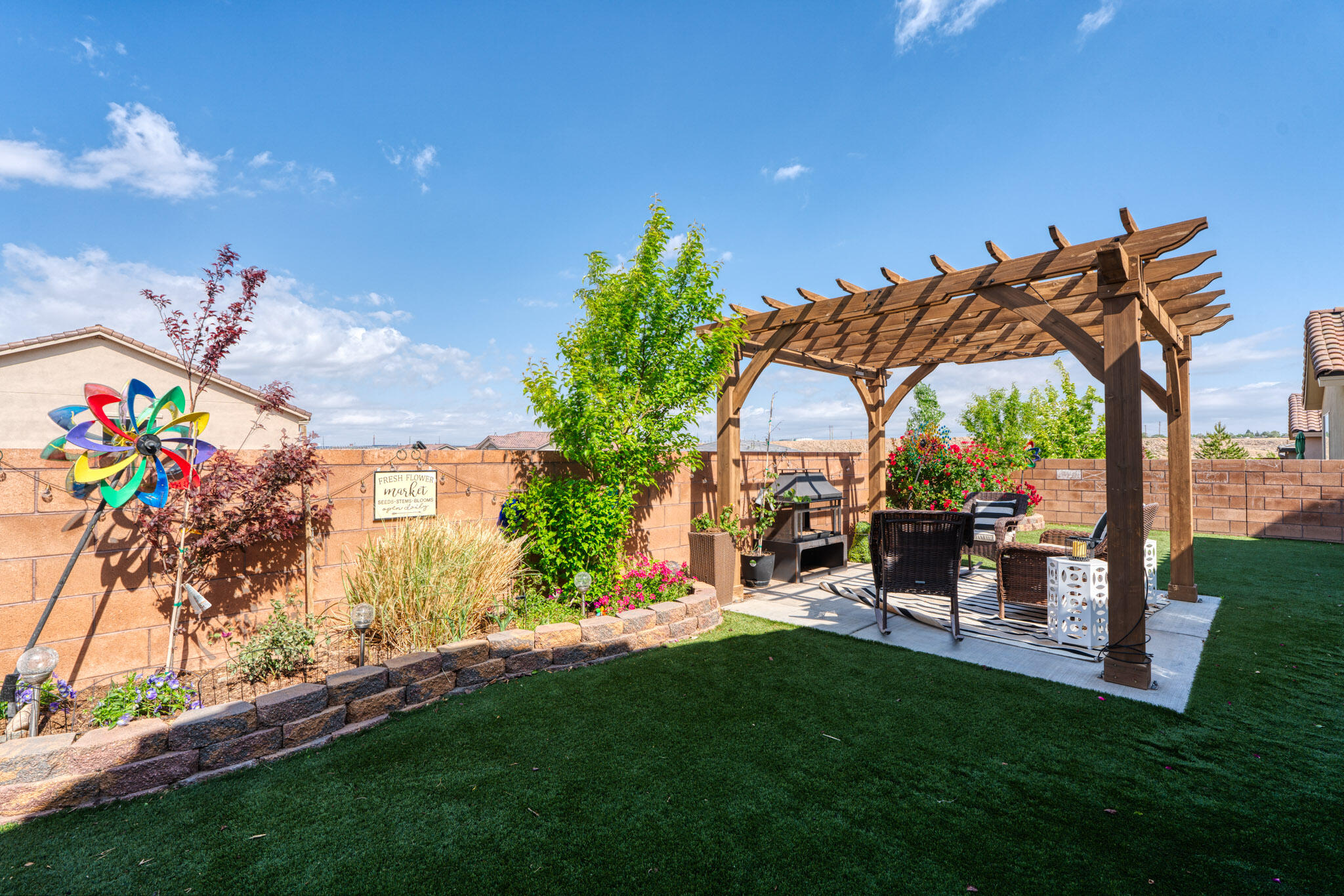 1915 Duke City Street SE