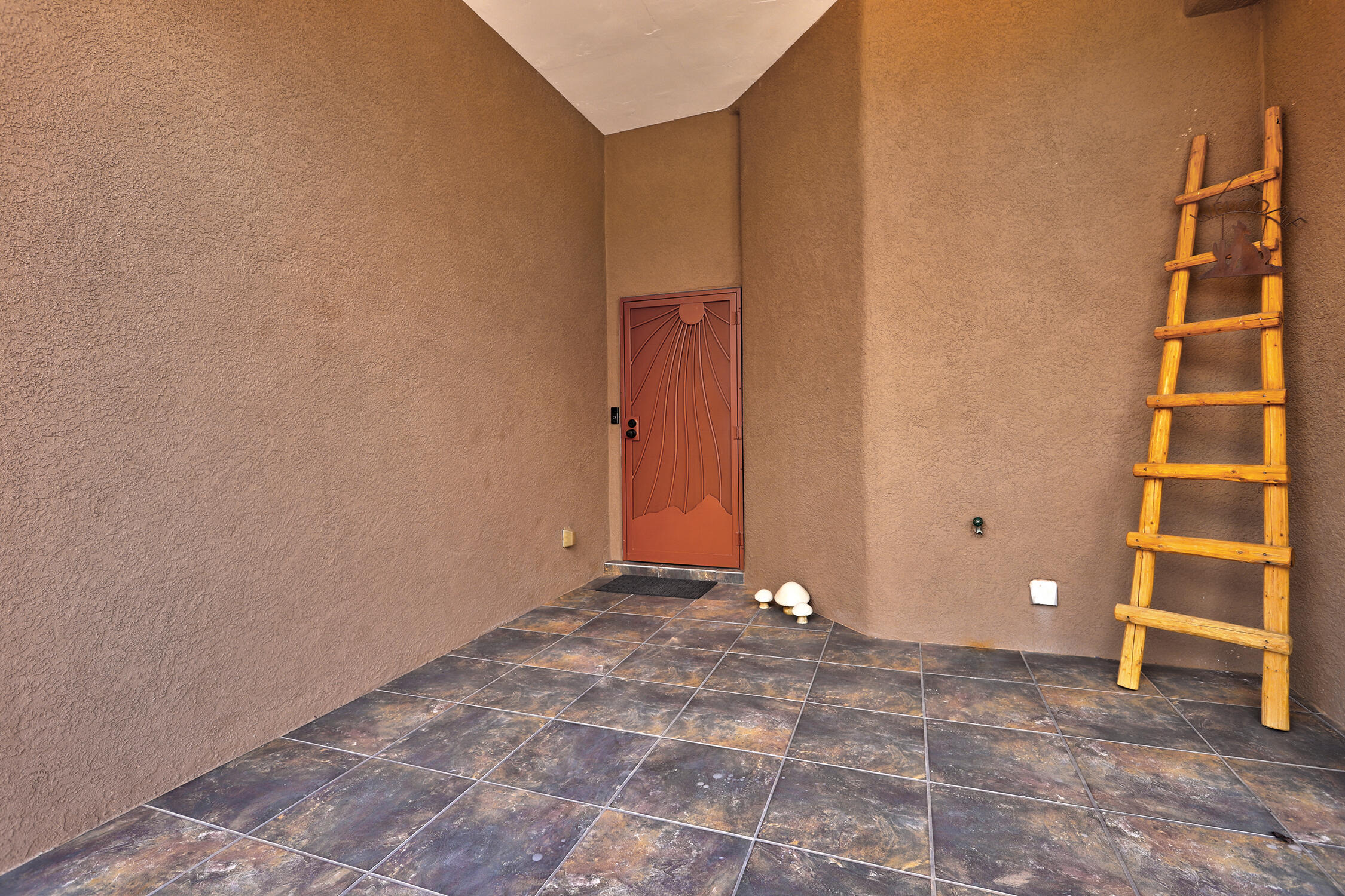 6894 Nacelle Road NE